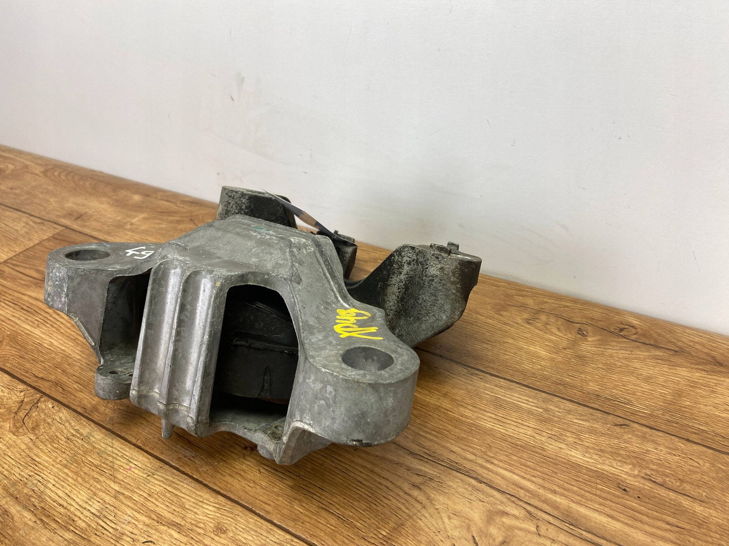 gearbox mount Ford Escape IV 2.0T AWD 2020+