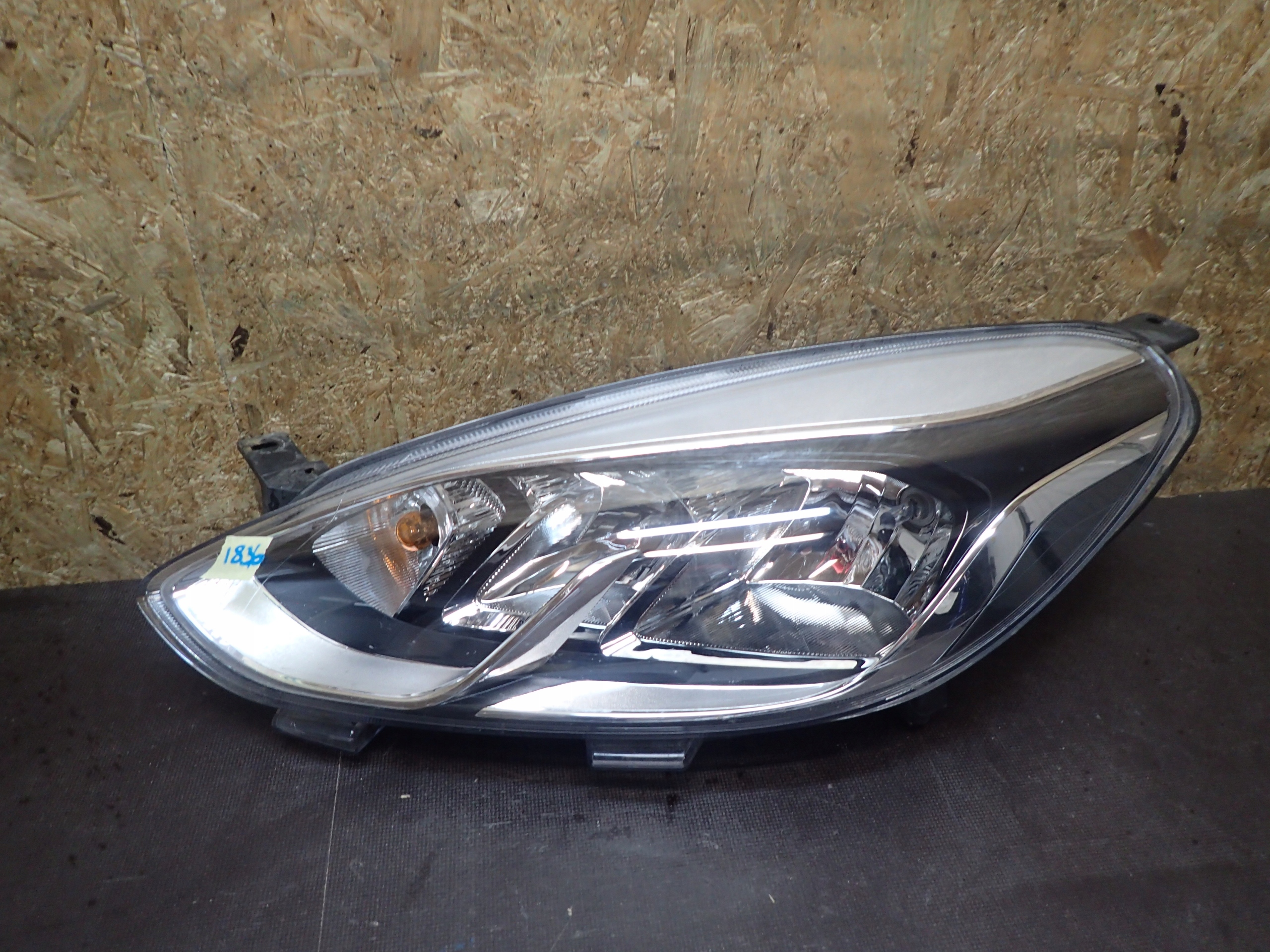 LIGHT FRONT LEFT FORD FIESTA MK8 H1BB-13W030-AE
