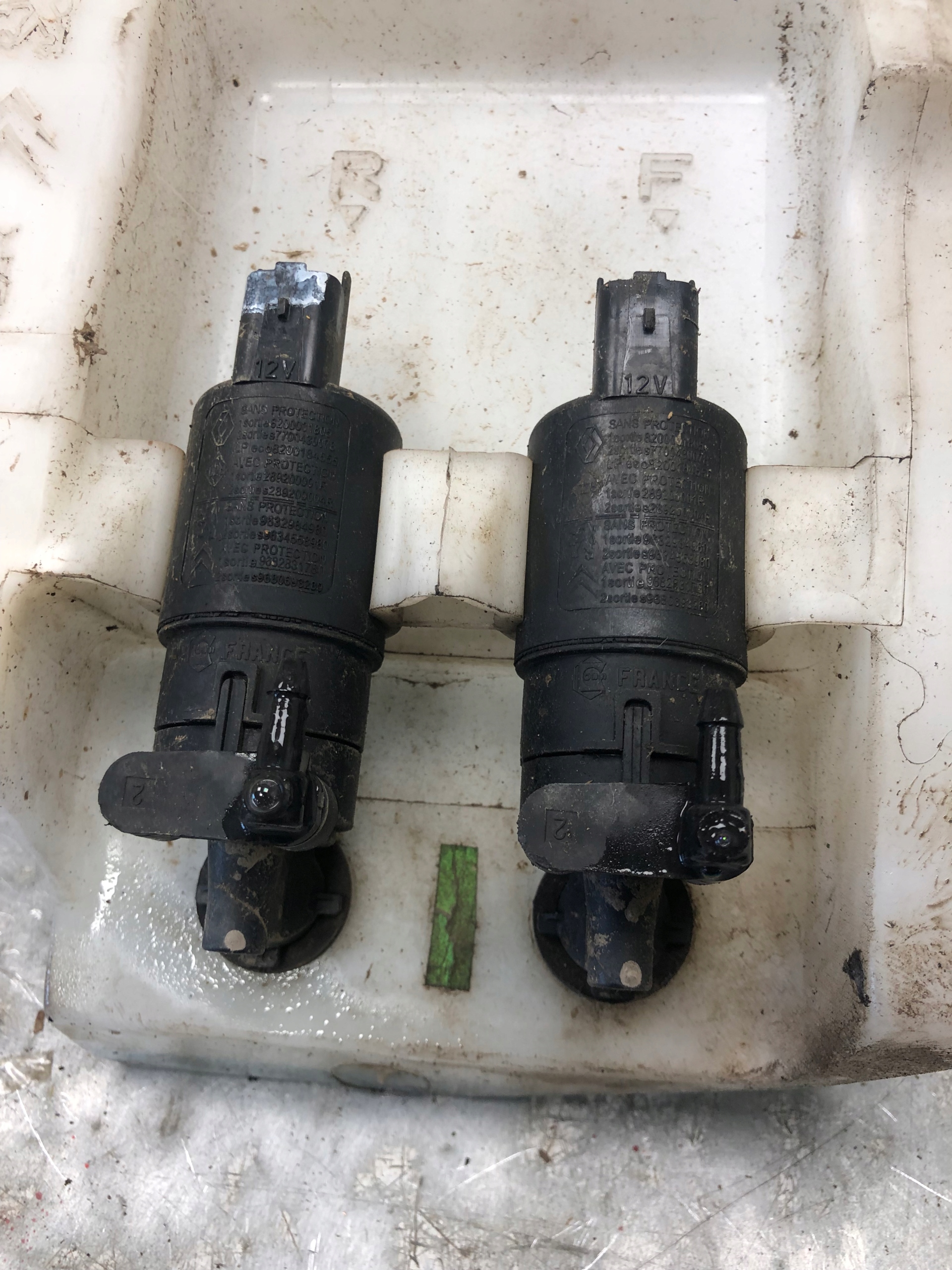 washer fluid tank TOYOTA AYGO and