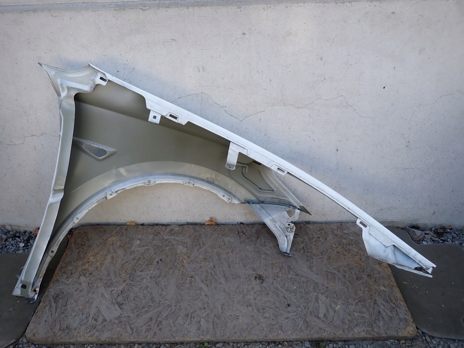 fender left front front TESLA MODEL Y 2019- 1618083-00-A