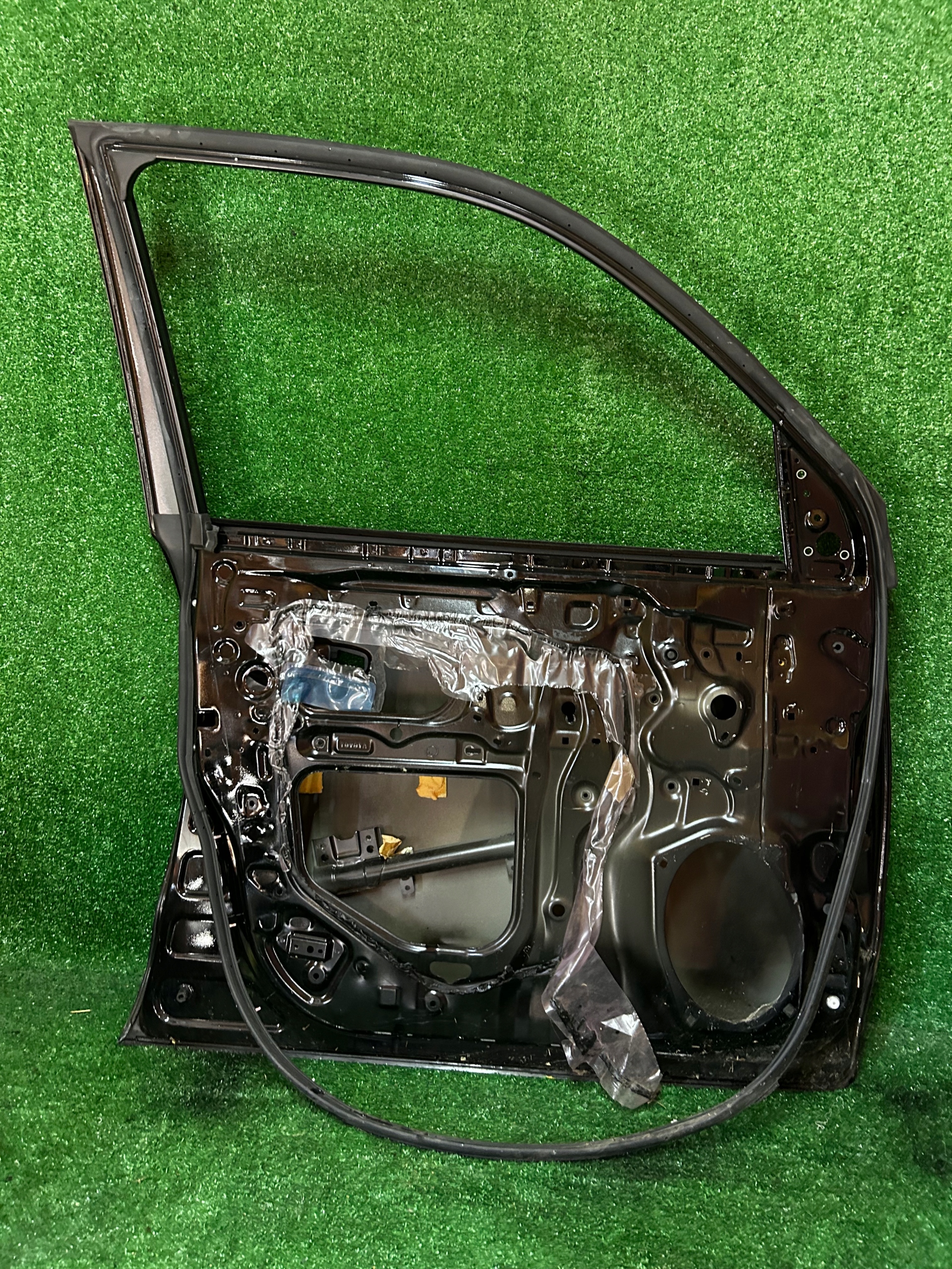 door front left TOYOTA LAND CRUISER 200