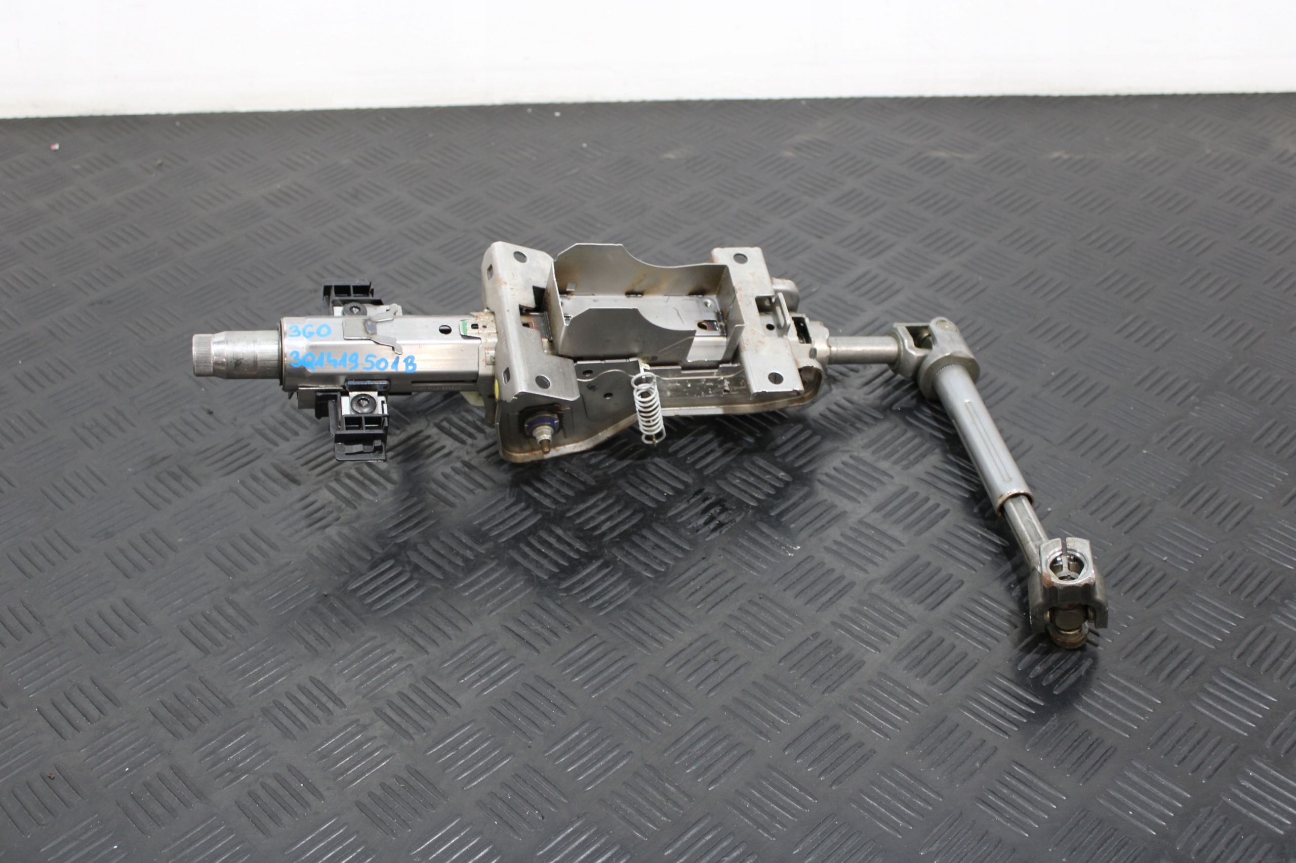 steering wheel rod 3Q1419501B VW PASSAT B8 3G0 3G9