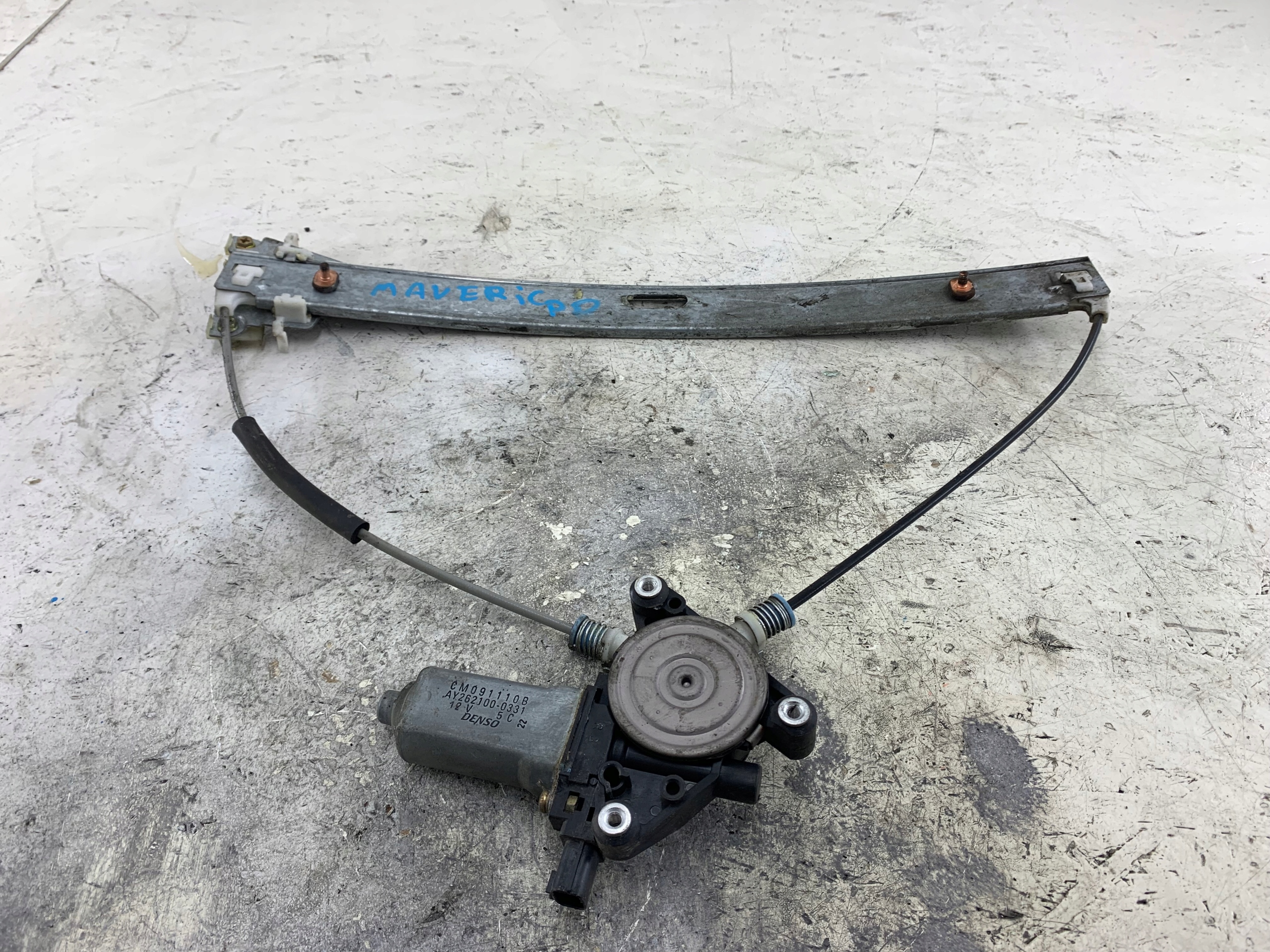FORD MAVERICK II window regulator right front AY262100-0331