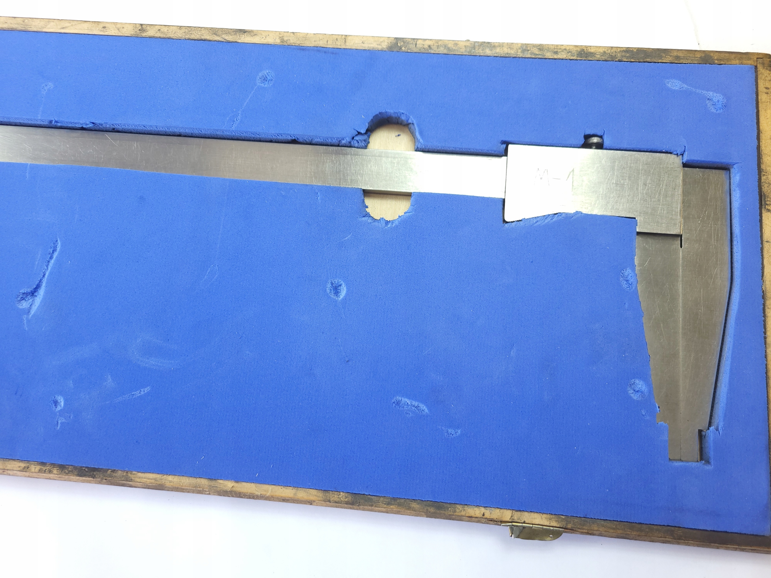 Suwmiarka 1000 matowa Rodzaj analogowa