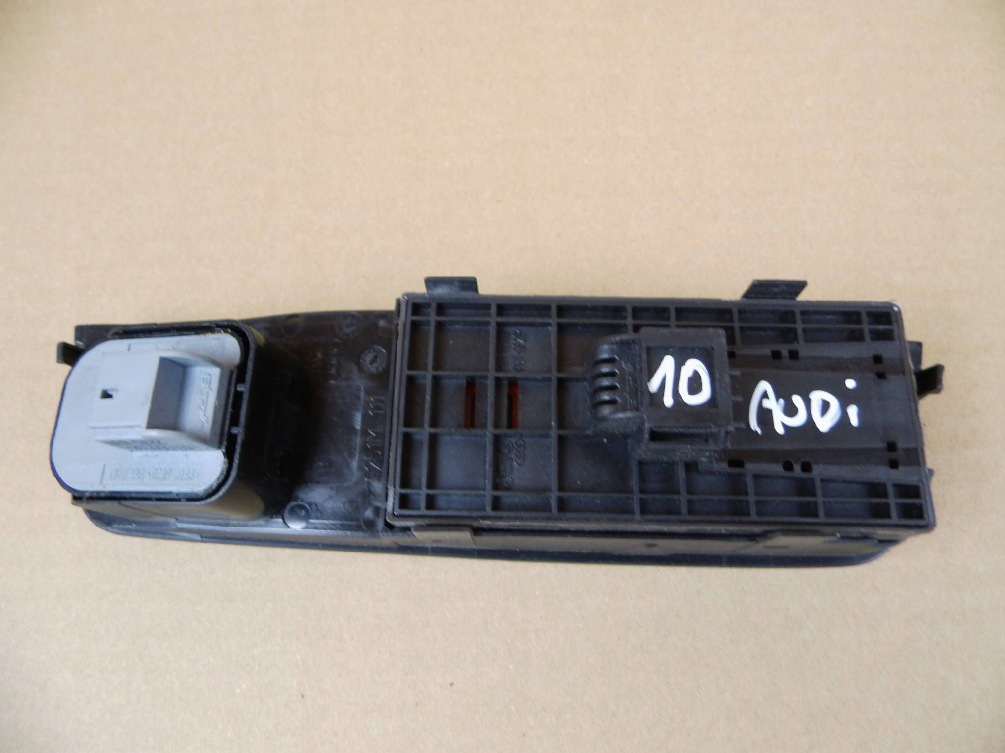 Audi A1 panel window control switch left front front 8X4959521A