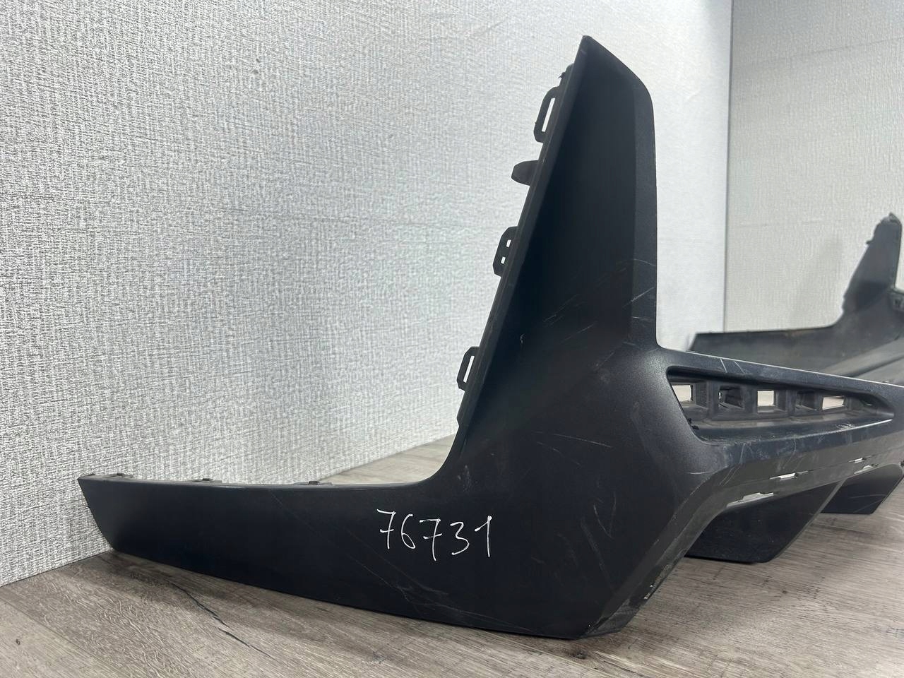 BMW I4 G26 2021-> SPOILER der Stoßstange heck 8737066