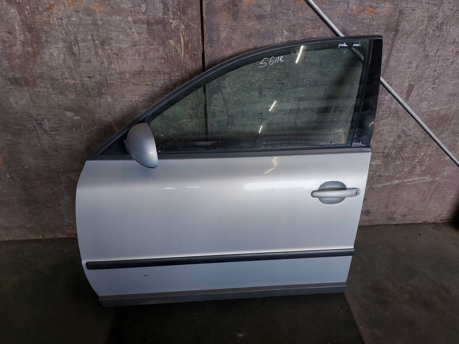 DRZWI KOMPLETNE LEWY PRZÓD VW PASSAT B5 LB7Z Stan opakowania zastępcze