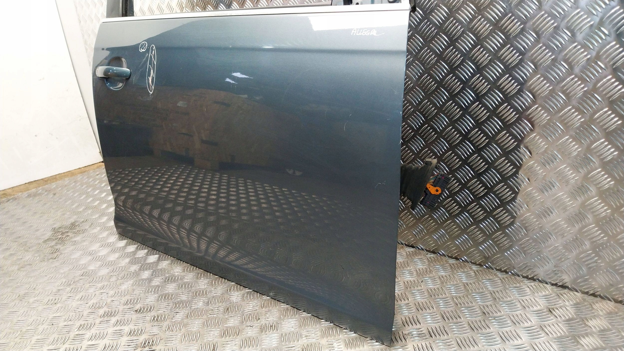 dveře předek pravé VW JETTA V GOLF KOMBI 05