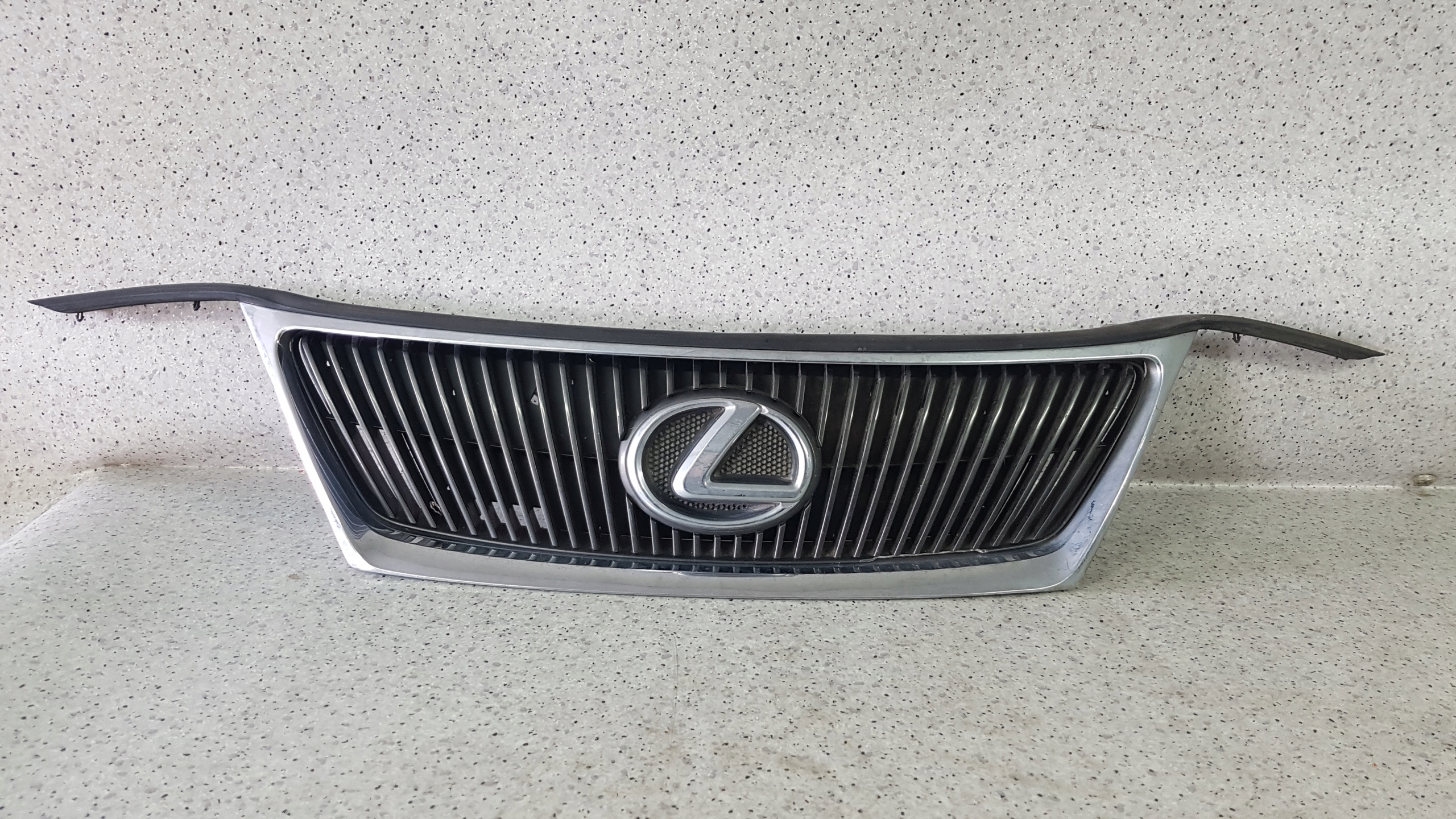 LEXUS IS II grill grille D 9431