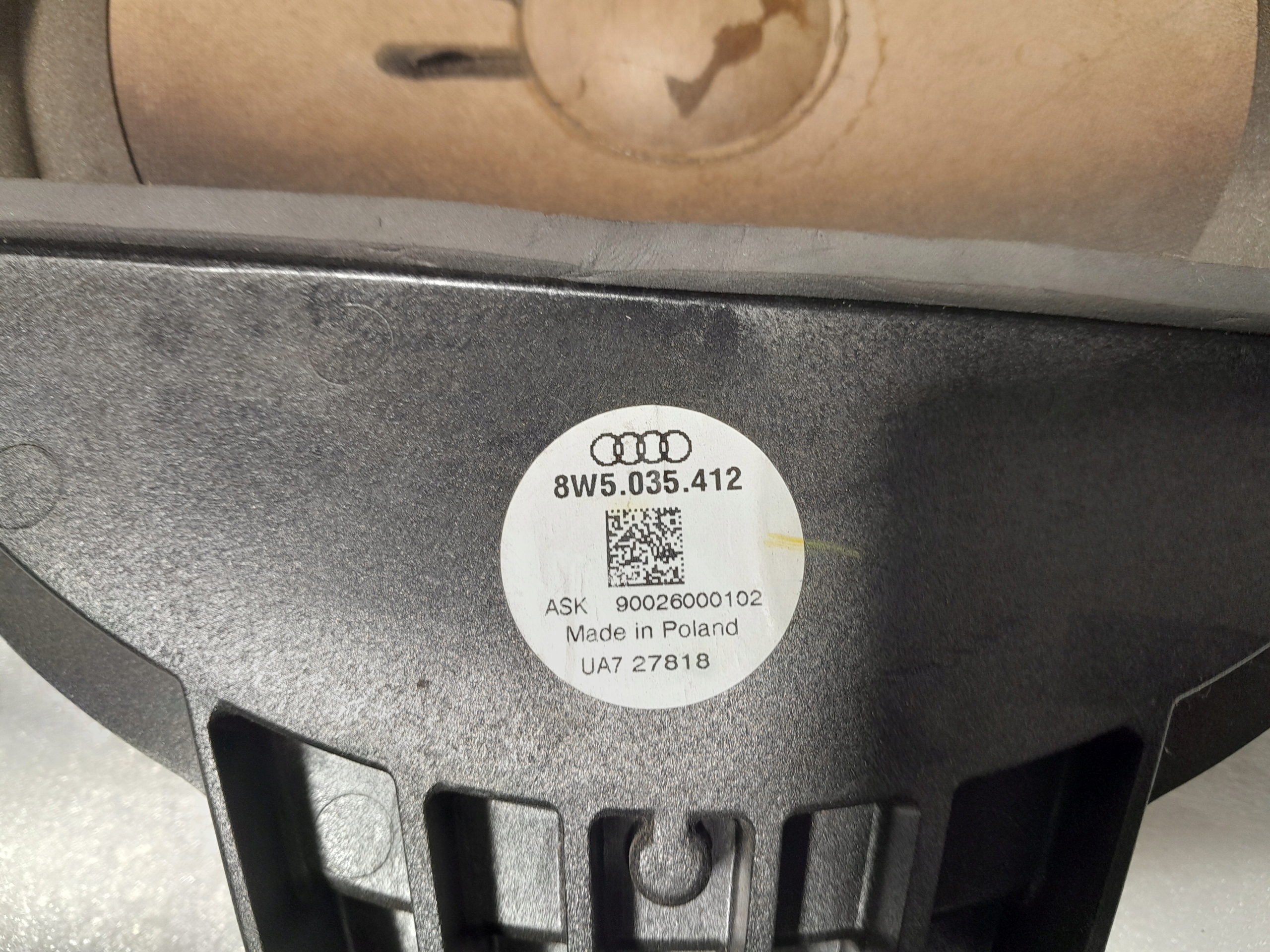 AUDI A4 B9 speaker SUBWOOFER POLKI rear part 8W5035412