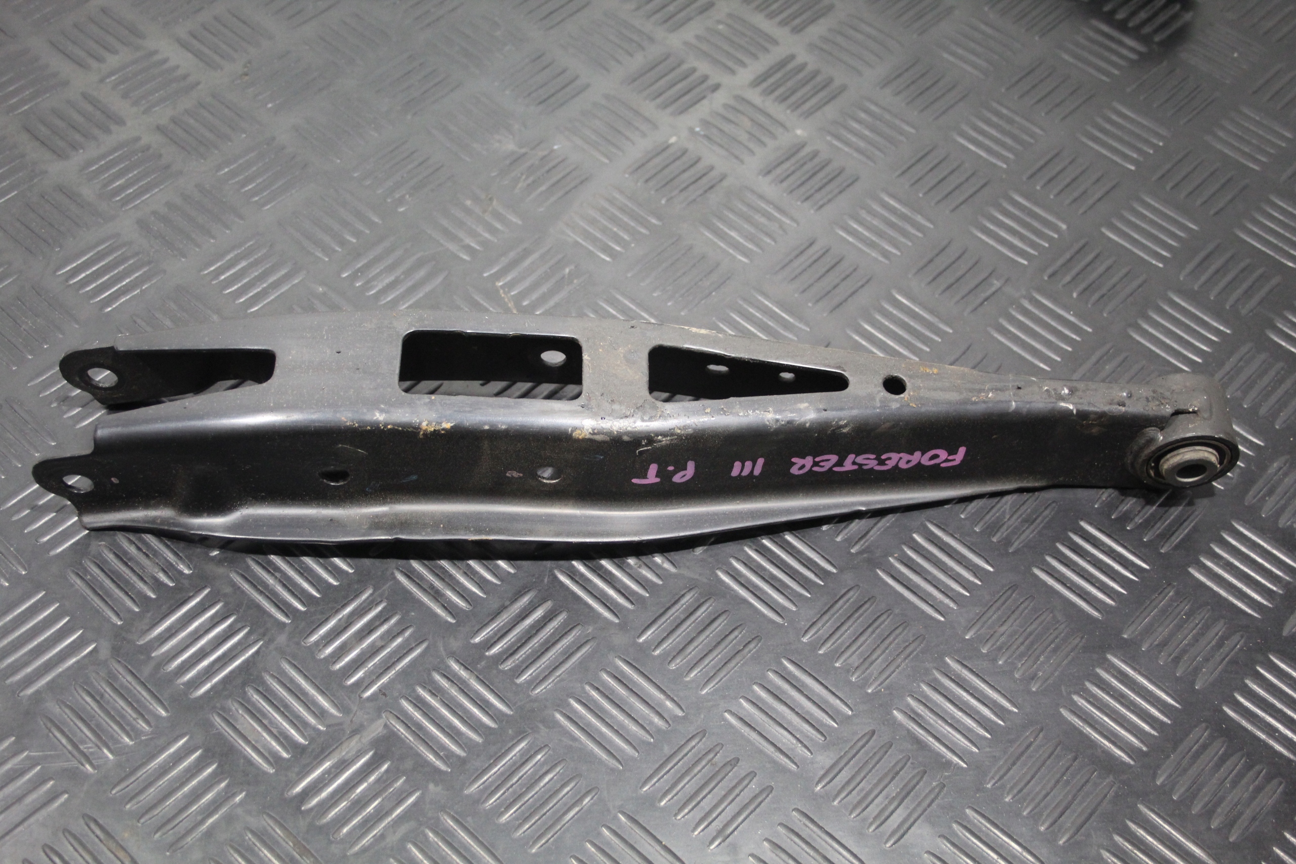 Querlenker rechts heck hinten SUBARU FORESTER III 3