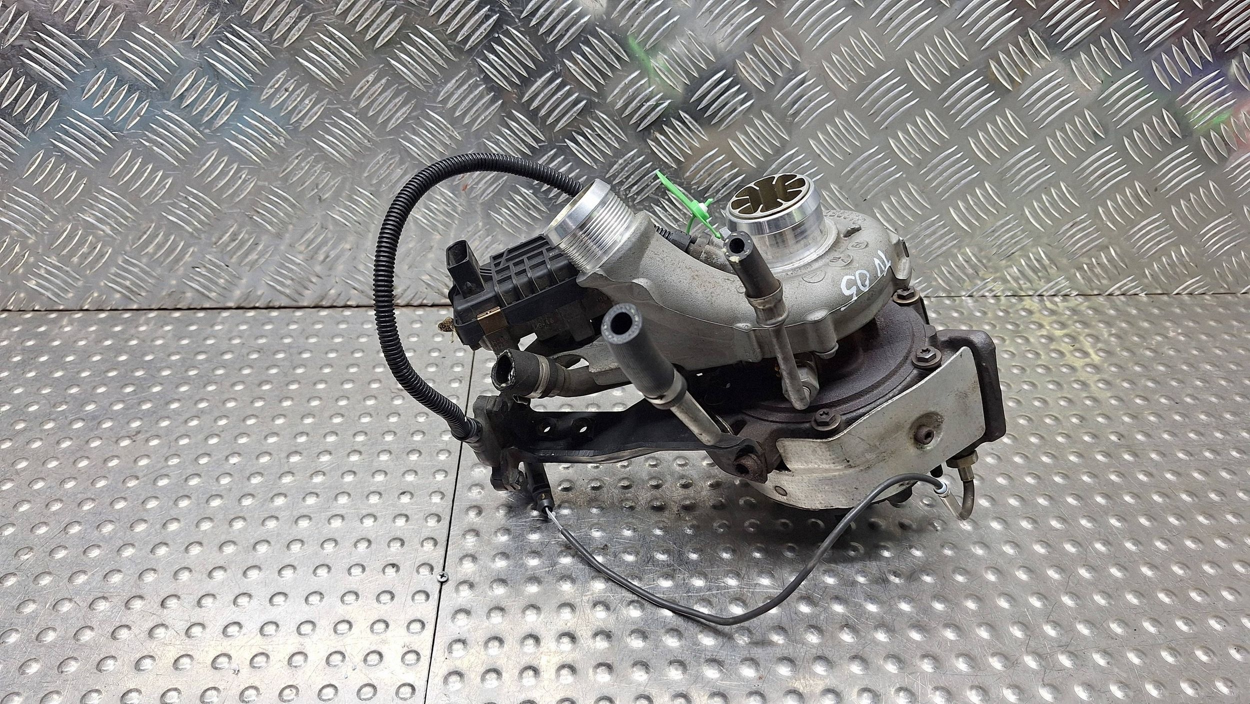 turbo 057145074N PORSCHE CAYENNE 92A AUDI Q7 4.2 TDI
