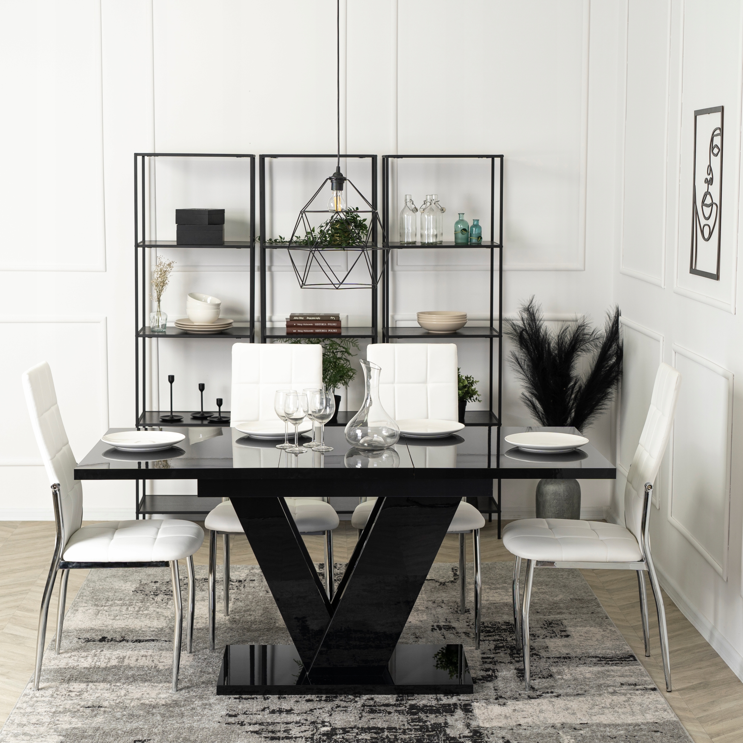 Krzesła MOLLY – detale