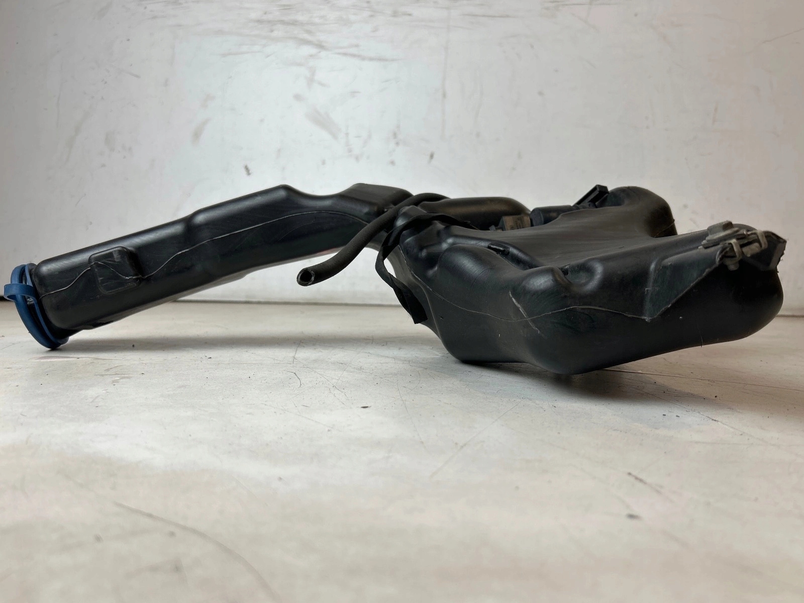 washer fluid tank pump Mercedes W204 C klasa