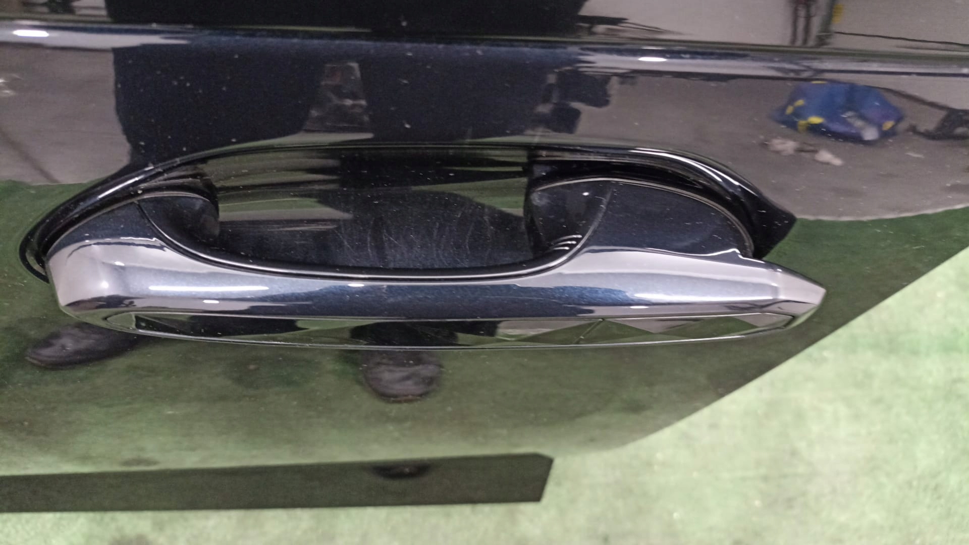 BMW XM G09 door left front 416 KEYLESS