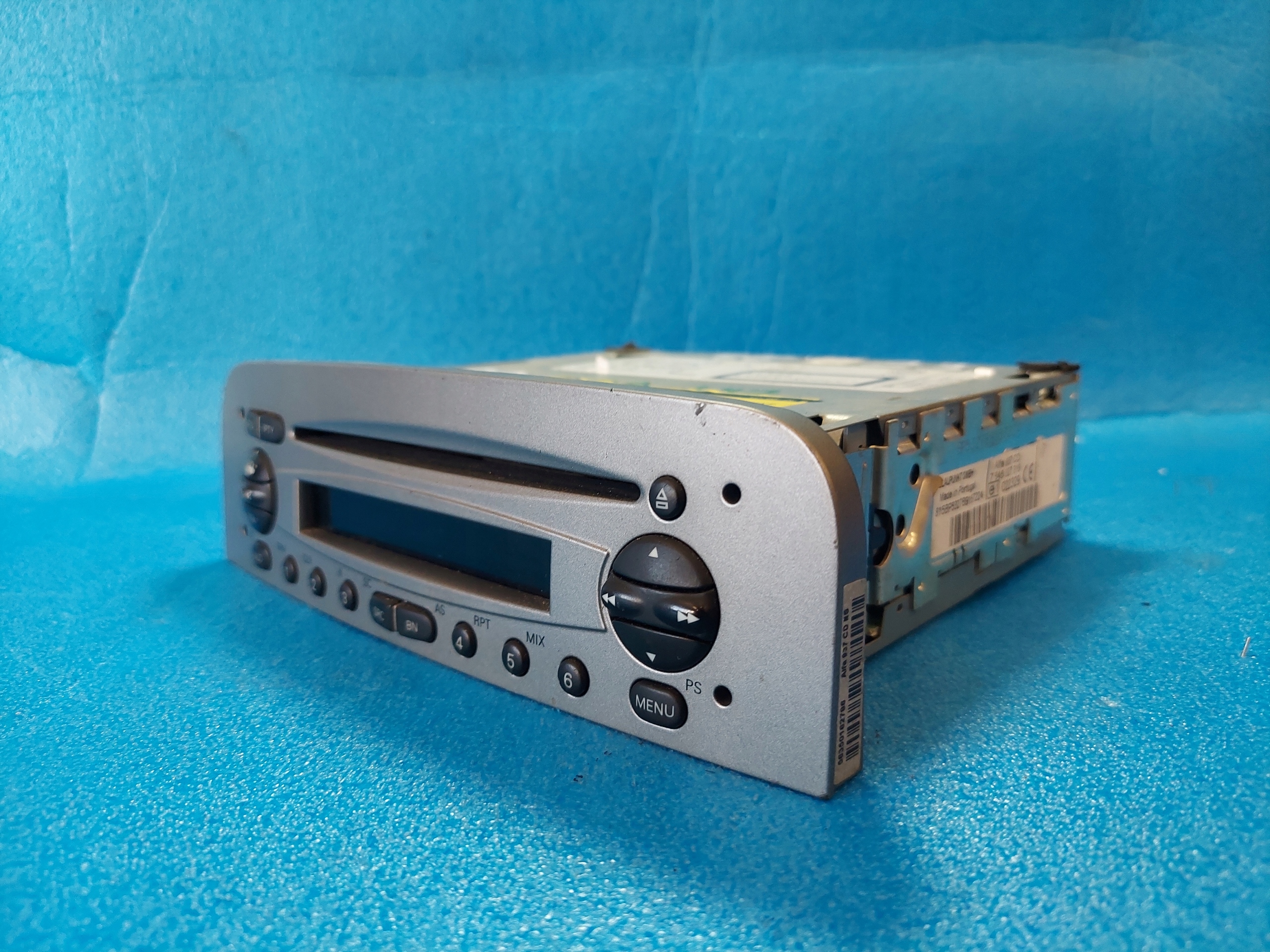 RADIO EKRAN ALFA 147 937CD