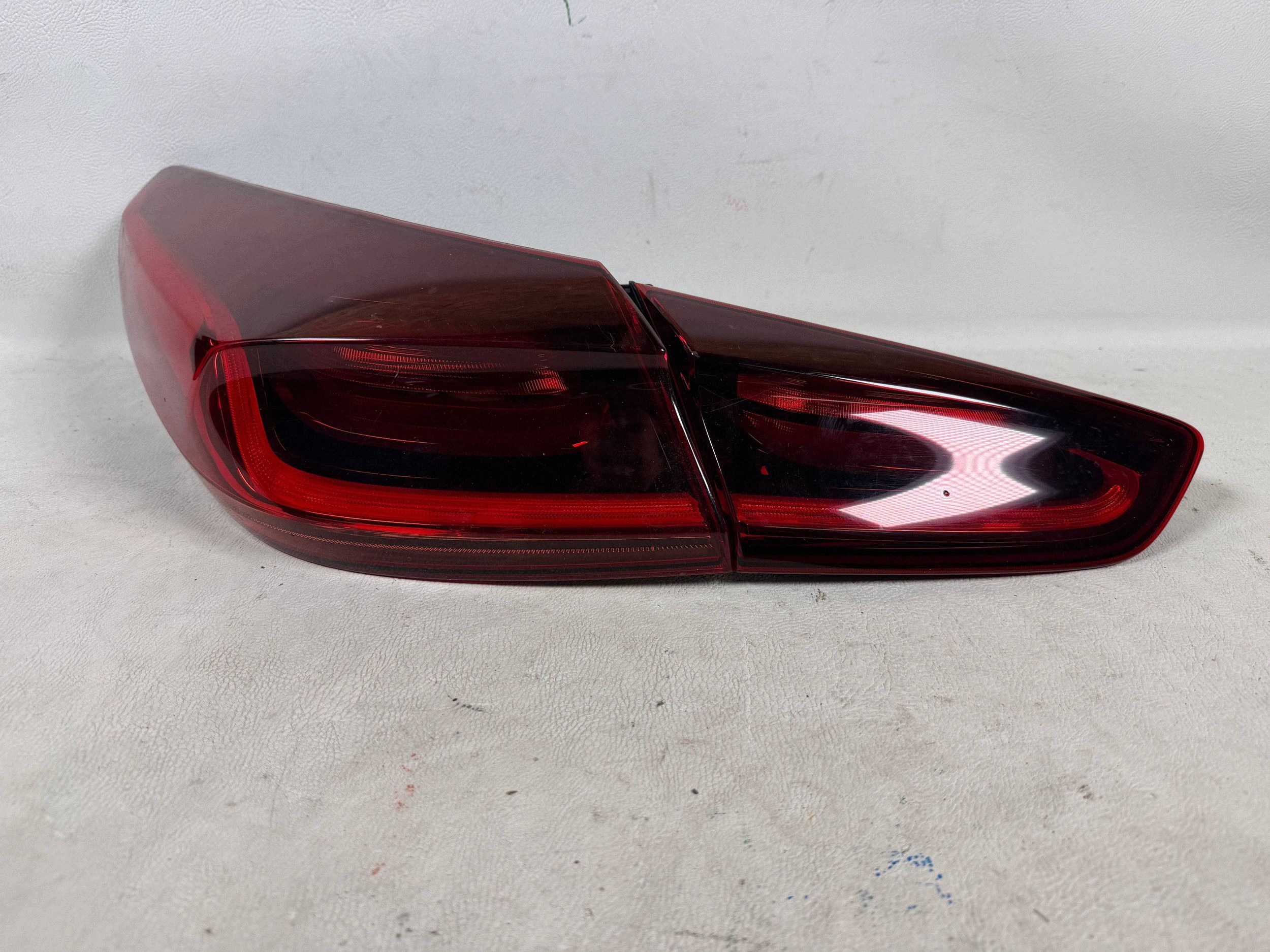 Kia X Ceed Lift 22- light left rear part rear komplet