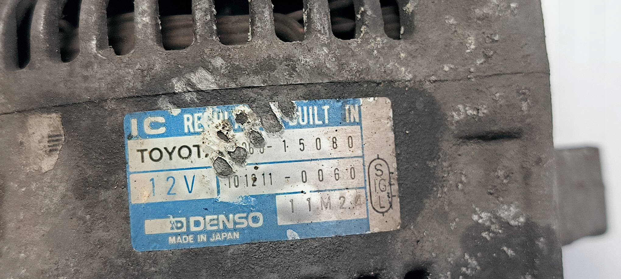 alternator TOYOTA CARINA