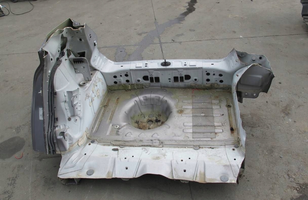 RENAULT CLIO 4 IV 5D HB rear part rear panel quarter floor sump 2012-2019