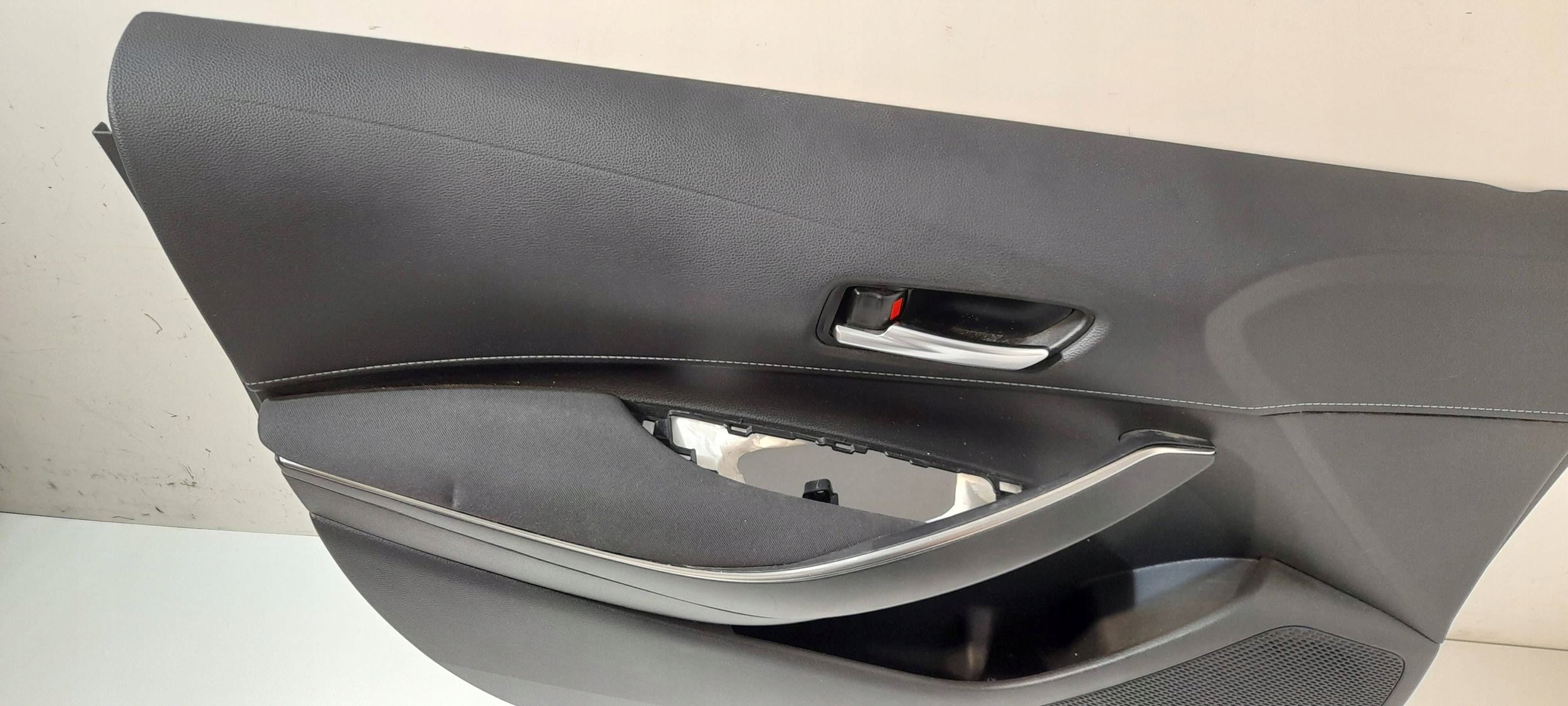 Toyota Corolla E210 E21 side door front of left 6761202860 (ET163)