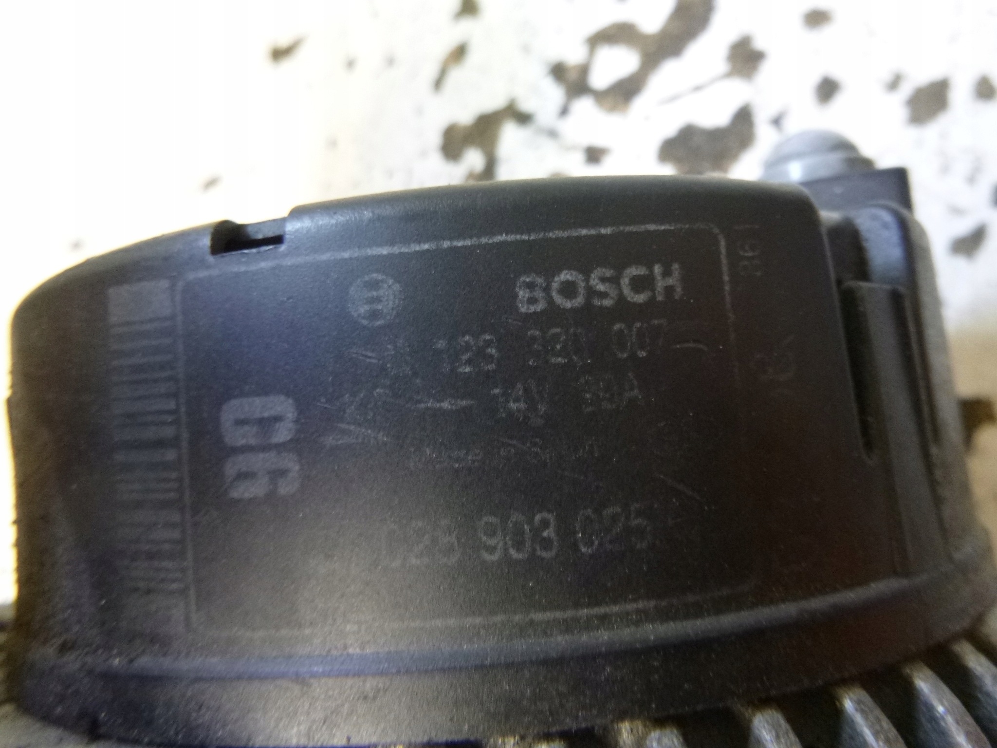 Alternator VW T4 2.4 D 1.9 TD 90A Bosch 028903025A 1990-2003