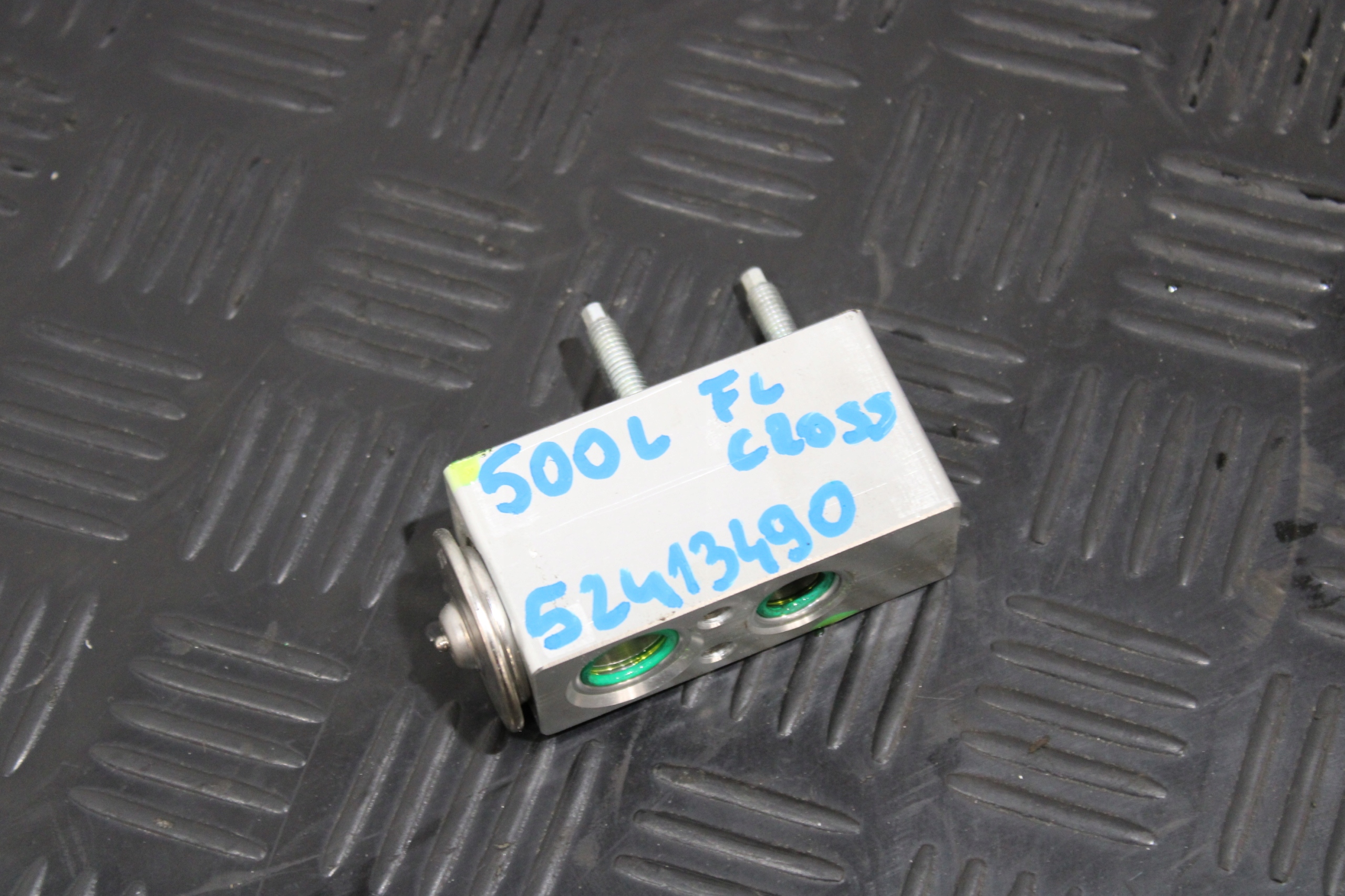 ZAWÓR ROZPRĘŻNY KLIMATYZACJI 52413490 FIAT 500L 500 L CROSS LIFT