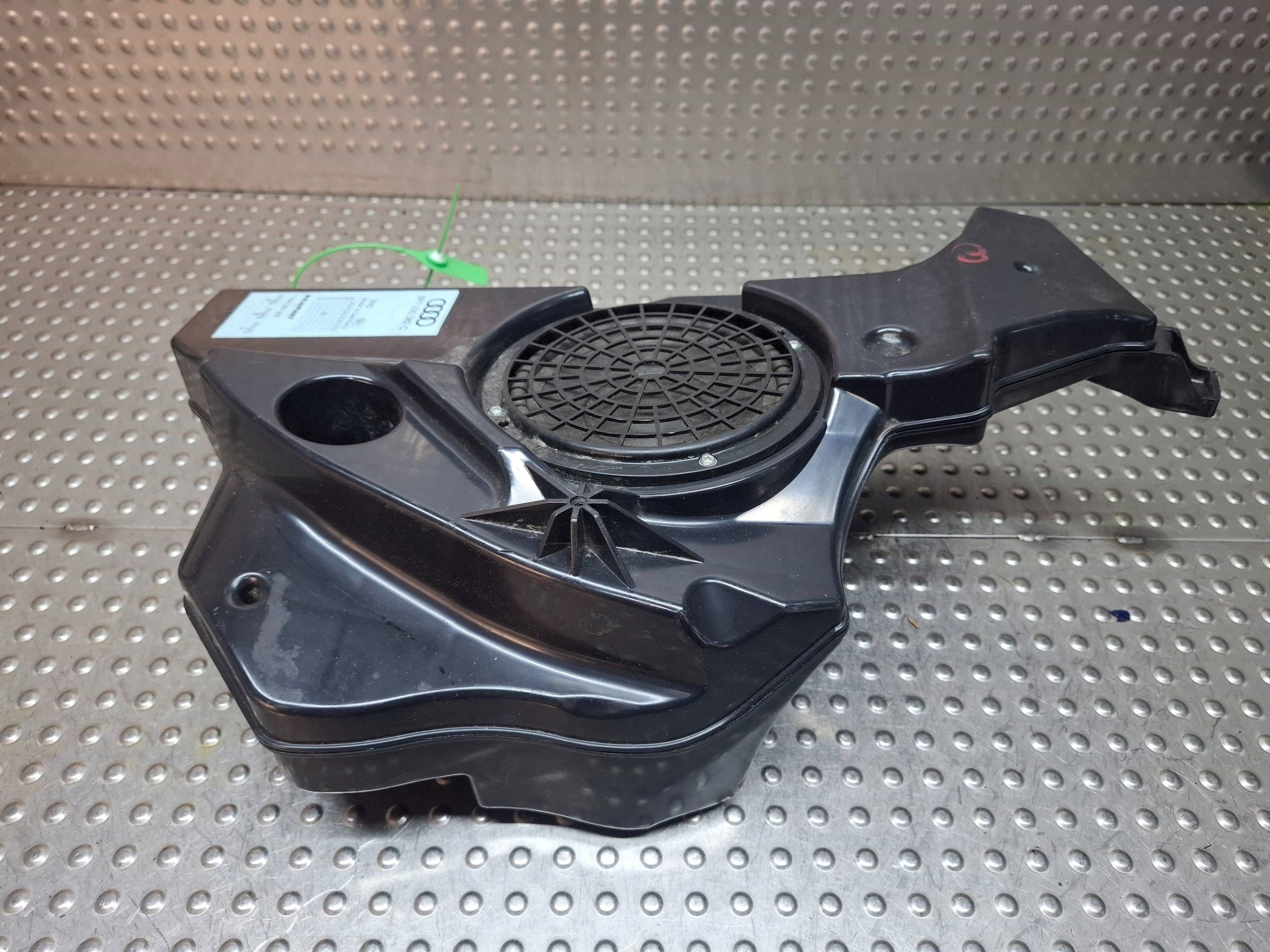 speaker SUBWOOFER NISKOTONOWY 8P7035382C AUDI A3 8P CABRIO