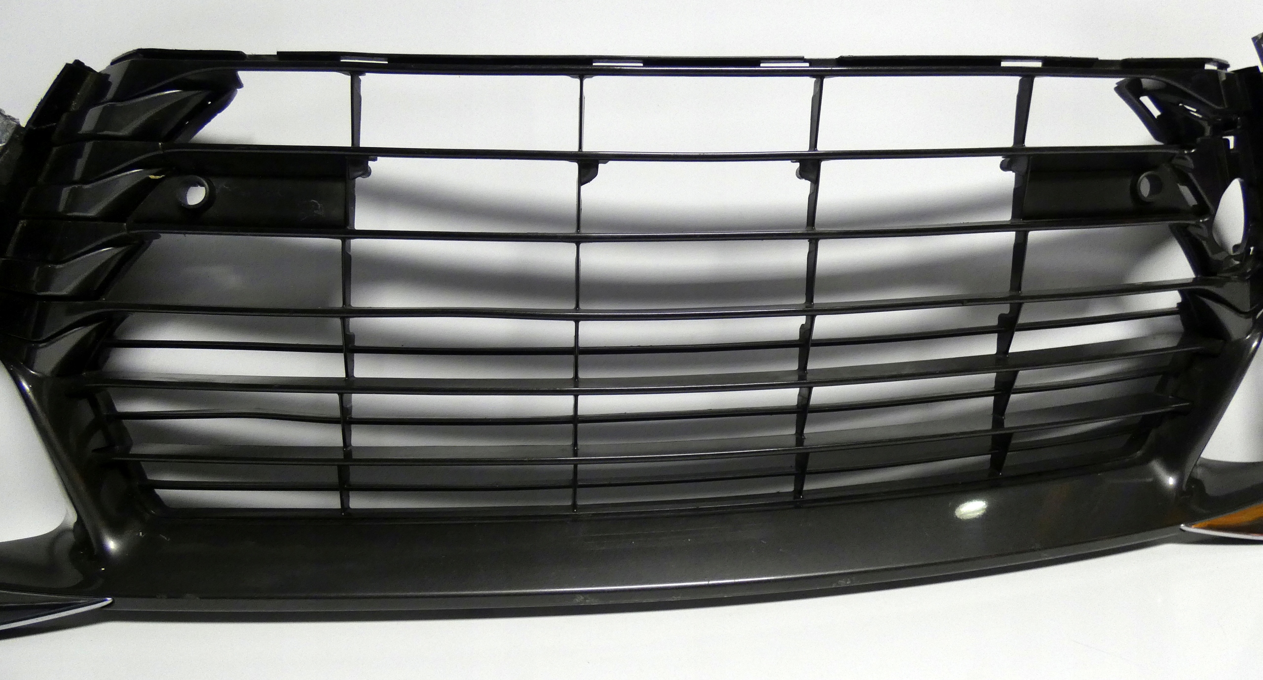 LEXUS GS 4 GS4 LIFT ATRAPA PRZOD GRILL GRIL Installation side Front