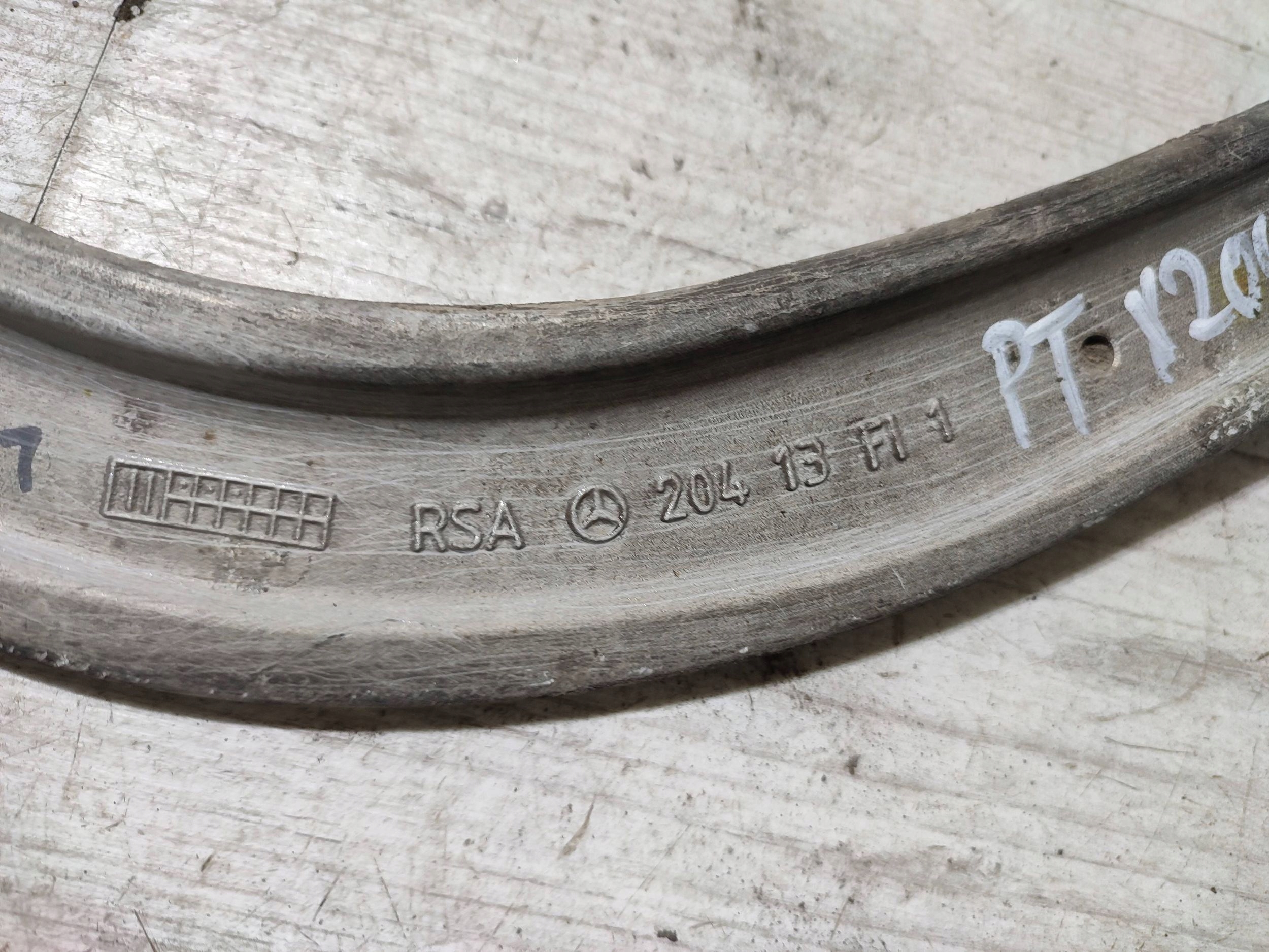 Mercedes-Benz GLK (X204) 2013 rear part side right upper arm rear