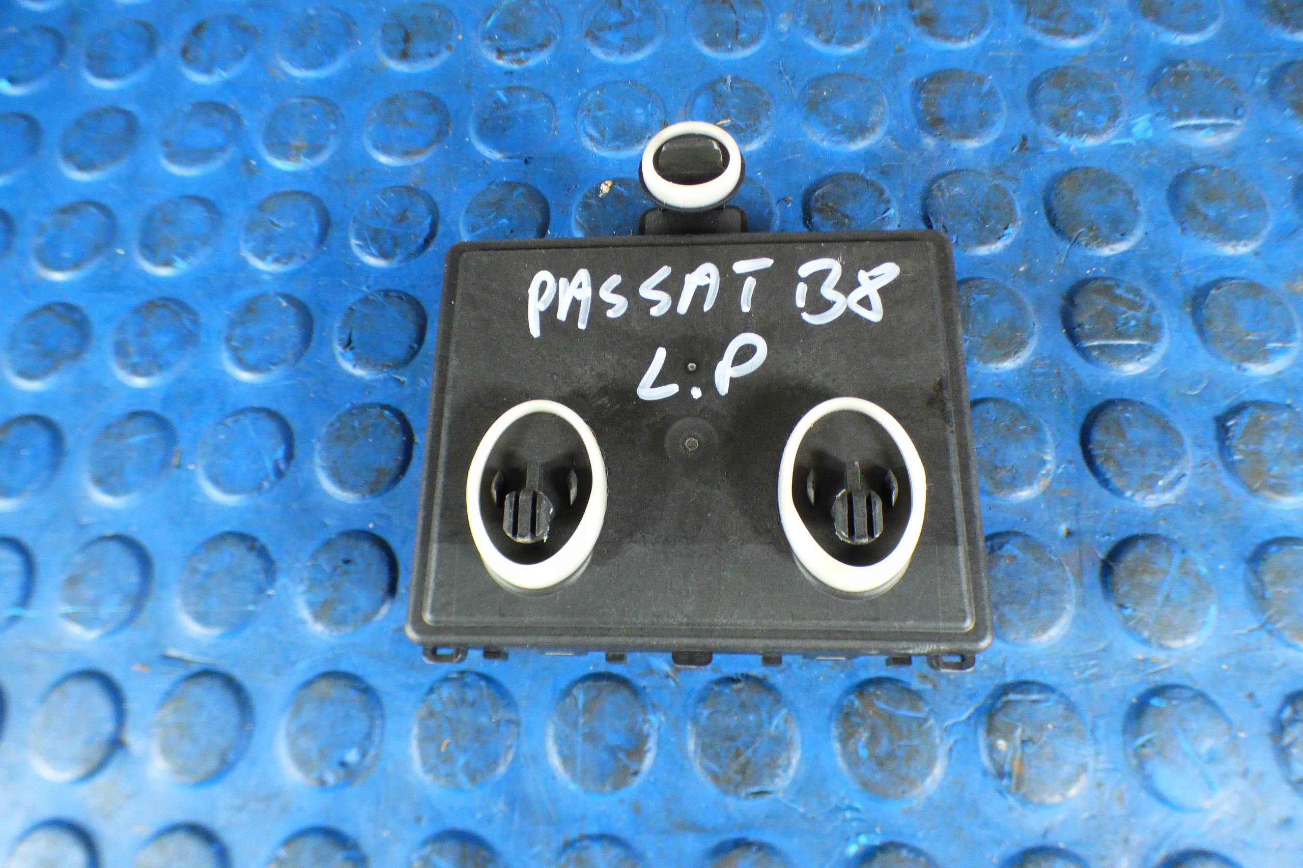 module door 5Q0959393K VOLKSWAGEN PASSAT B8