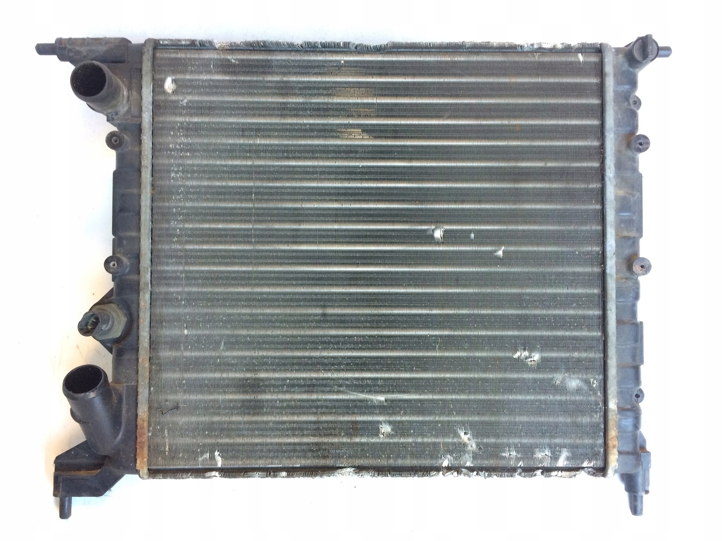 radiator RENAULT 19 VALEO
