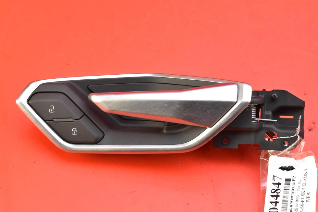 handle inner right front CHROM 4KE837020A AUDI E-TRON 55 18-21