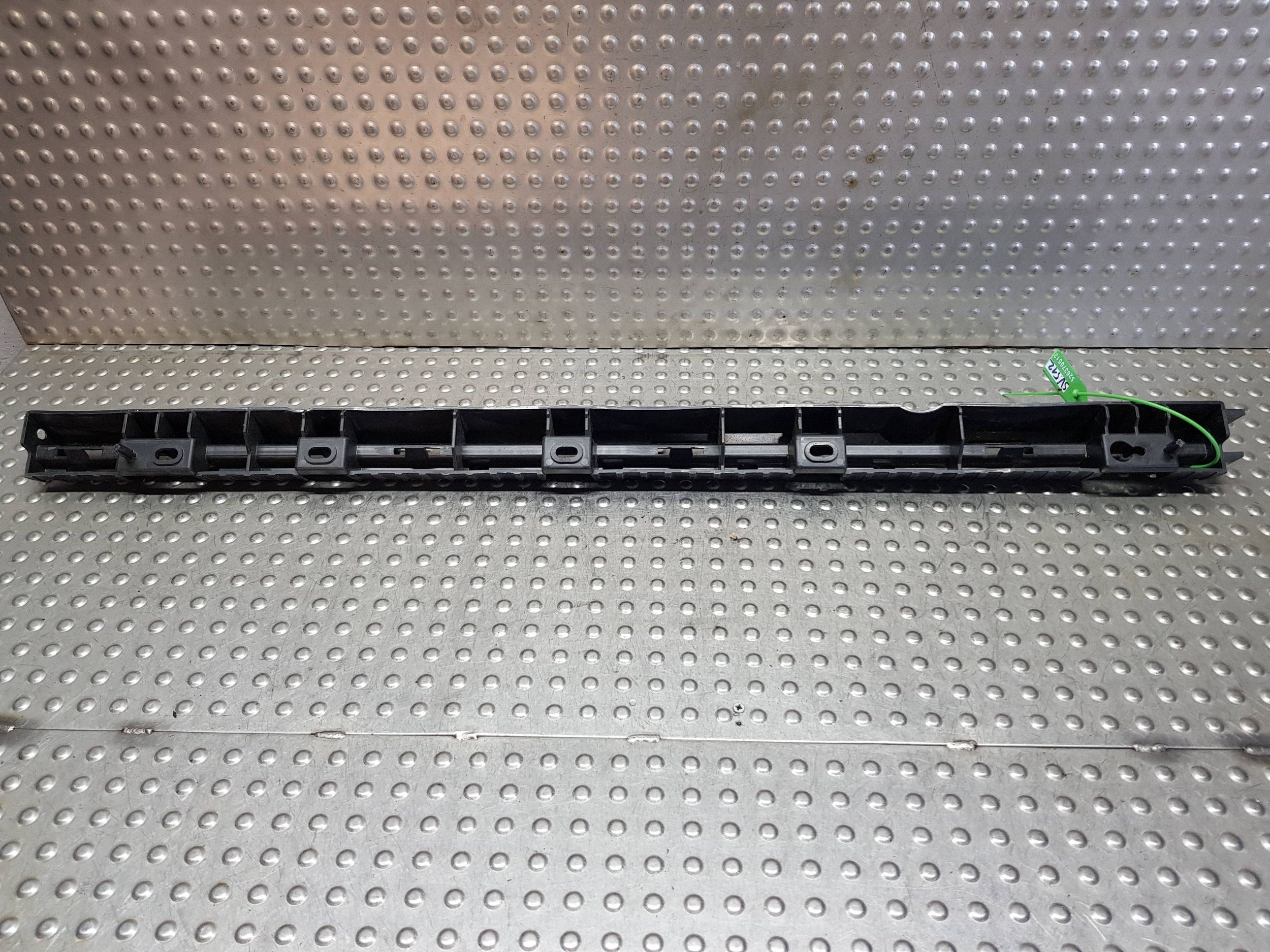 holder mouldings PROGOWEJ left front 32216523 VOLVO XC90 II LIFT