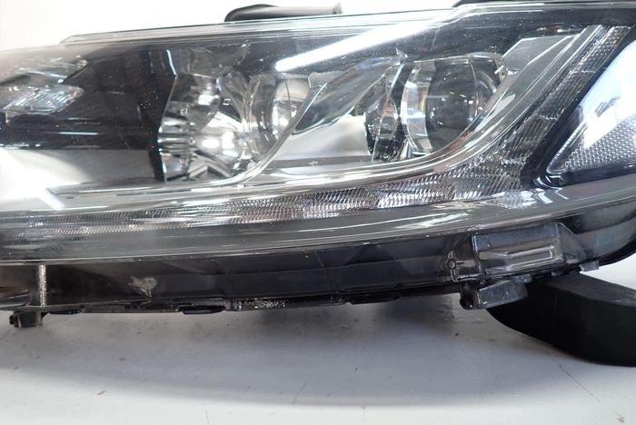 MITSUBISHI OUTLANDER III linse LED 19- reflektor links licht links