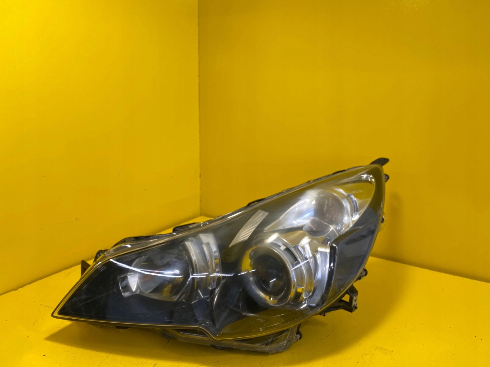 SUBARU IMPREZA III STI WRX XENON light left front