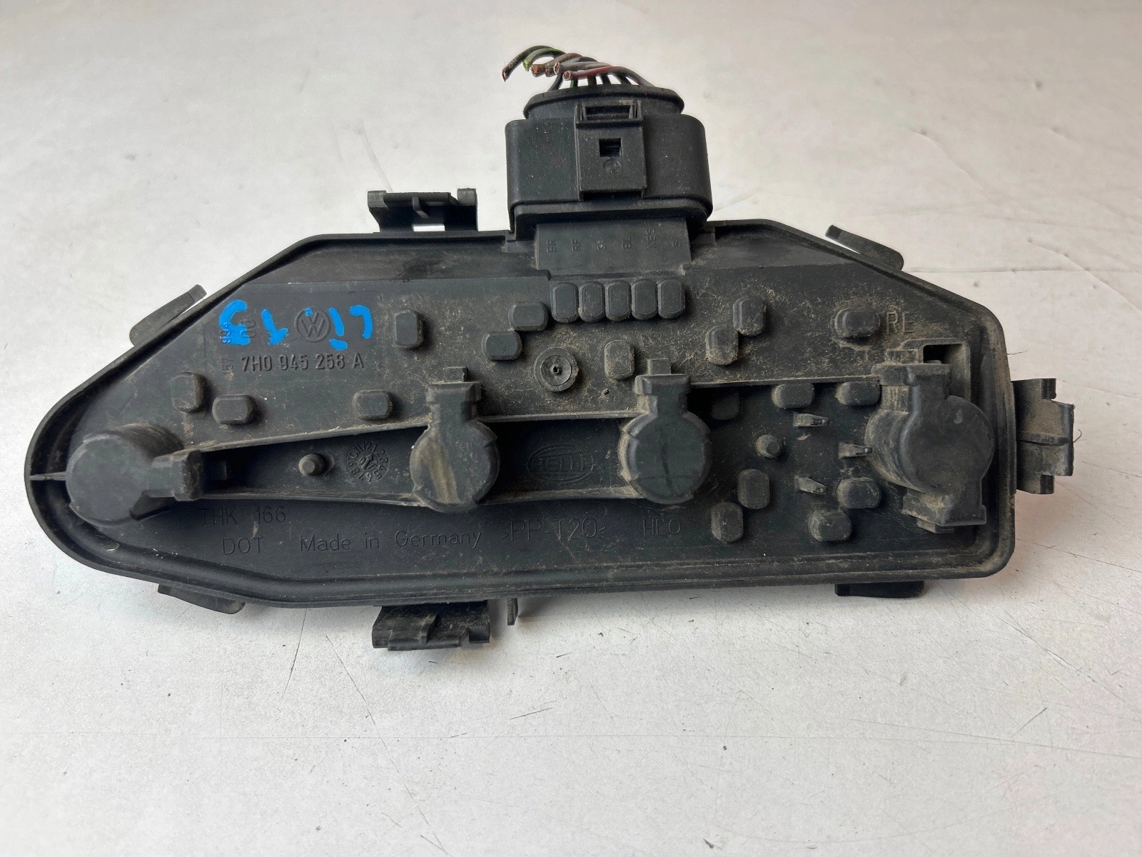 light housing rear part left Volkswagen T5