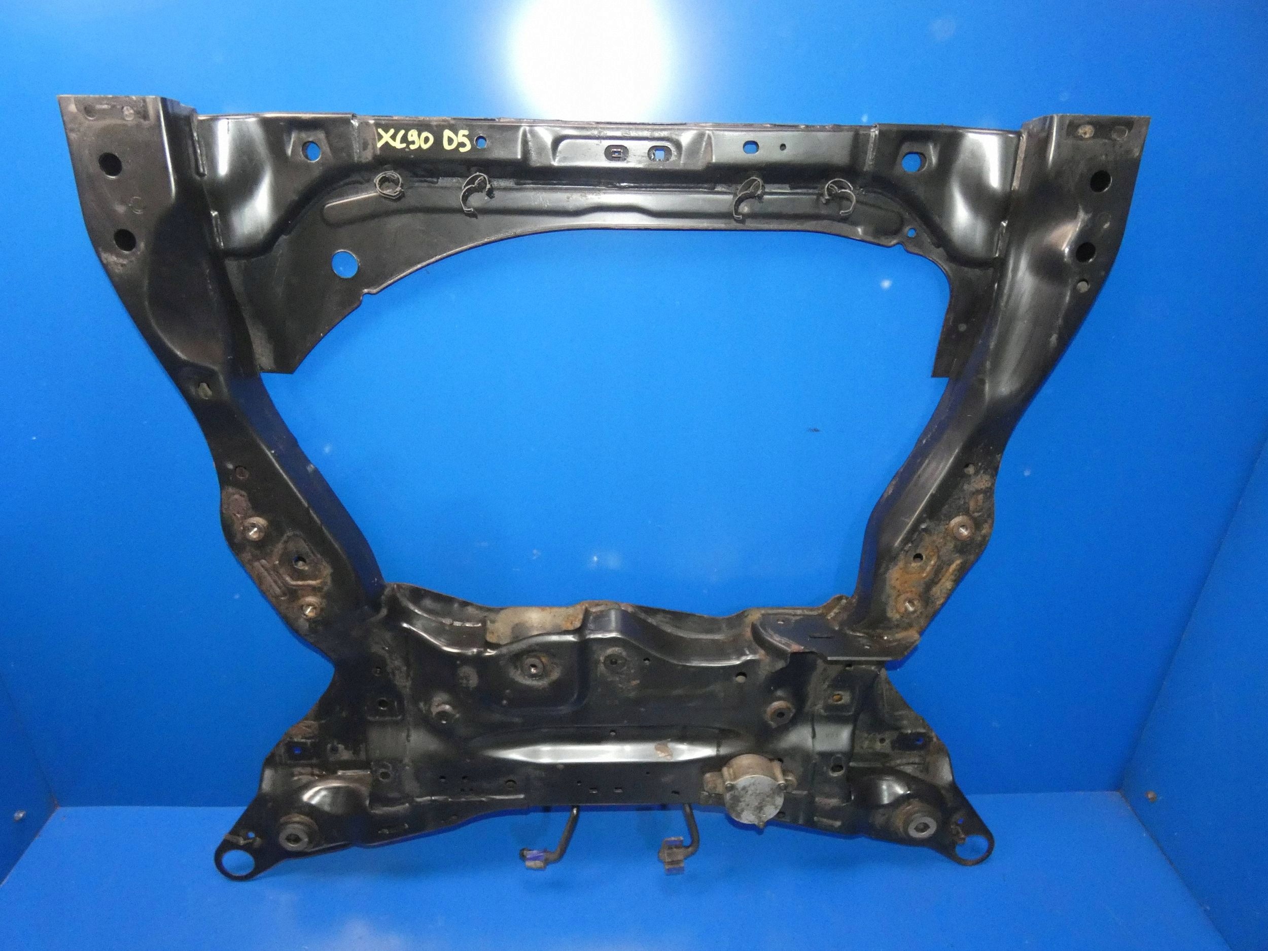 VOLVO XC90 II axle beam of the engine subframe sider below engine front