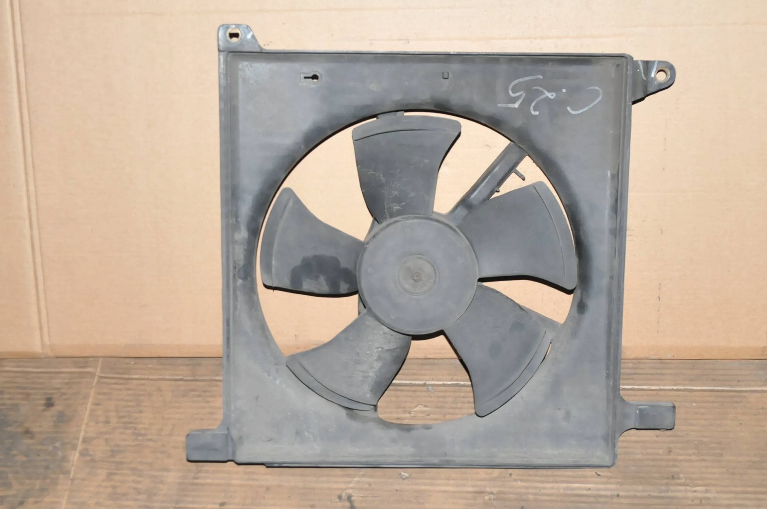 VENTILÁTOR CHLADIČA DAEWOO NUBIRA II 97- 2.0 B