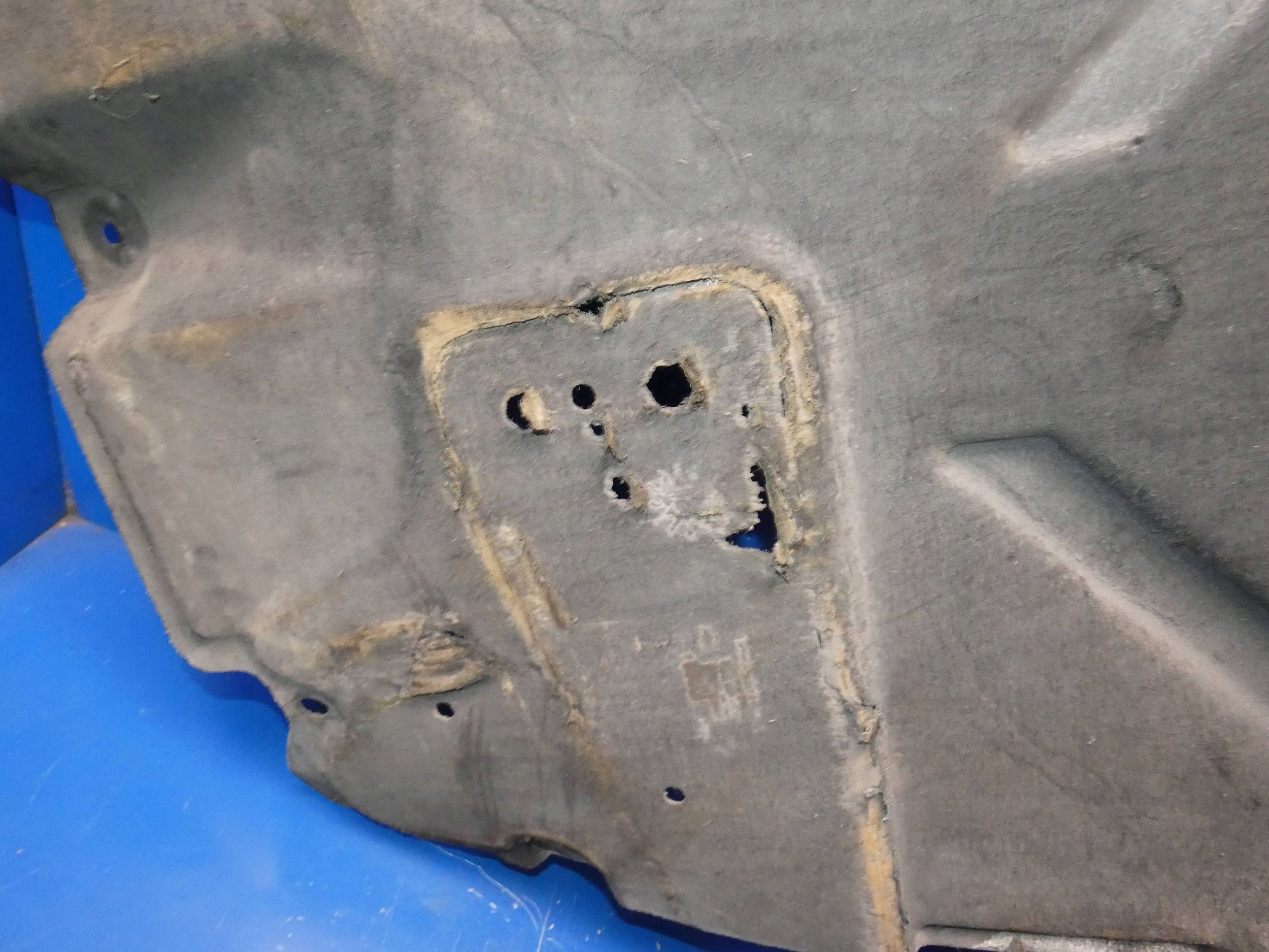 MERCEDES B KLASA W246 Blende Abdeckung abdeckung Unterfahrschutz links