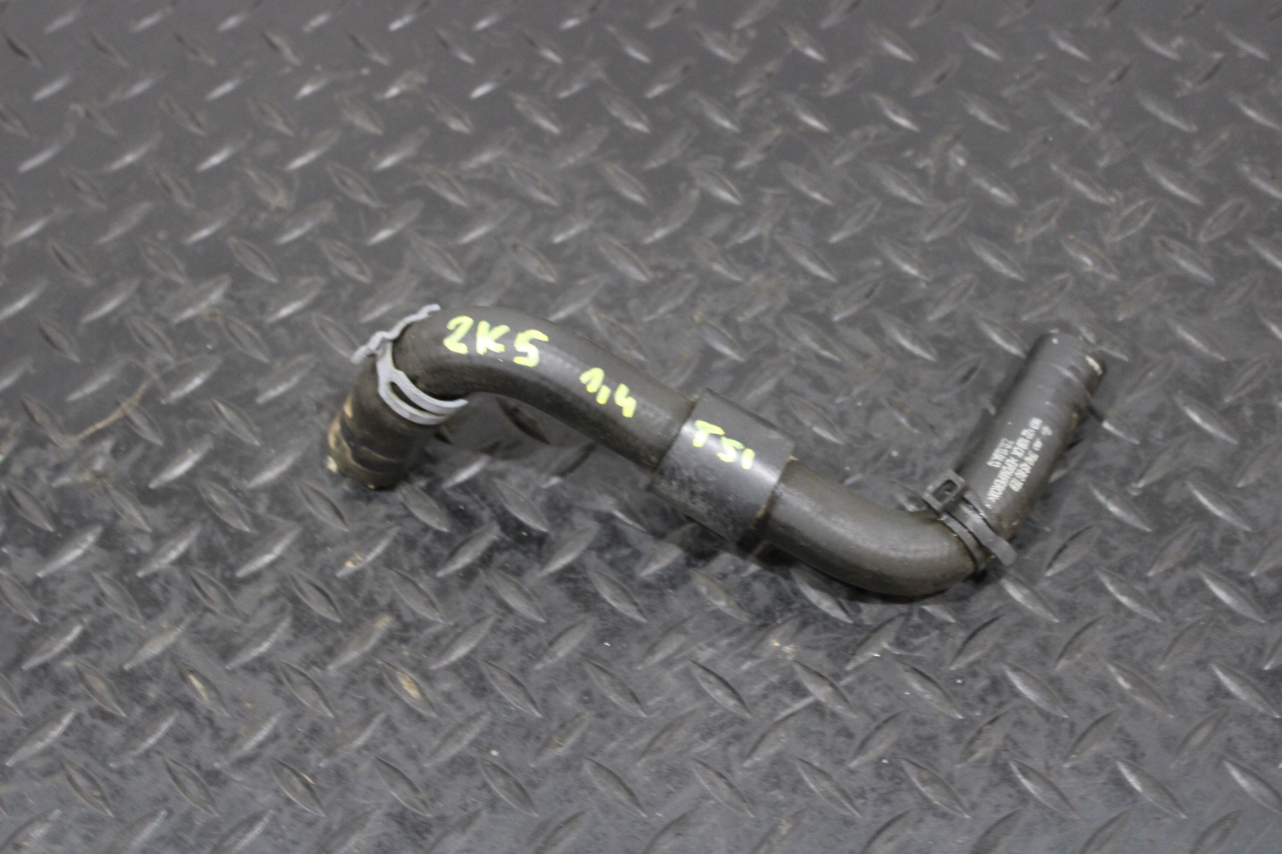 crijevo prijenos vode VW CADDY IV 4 2K5 LIFT 1K0122109CK