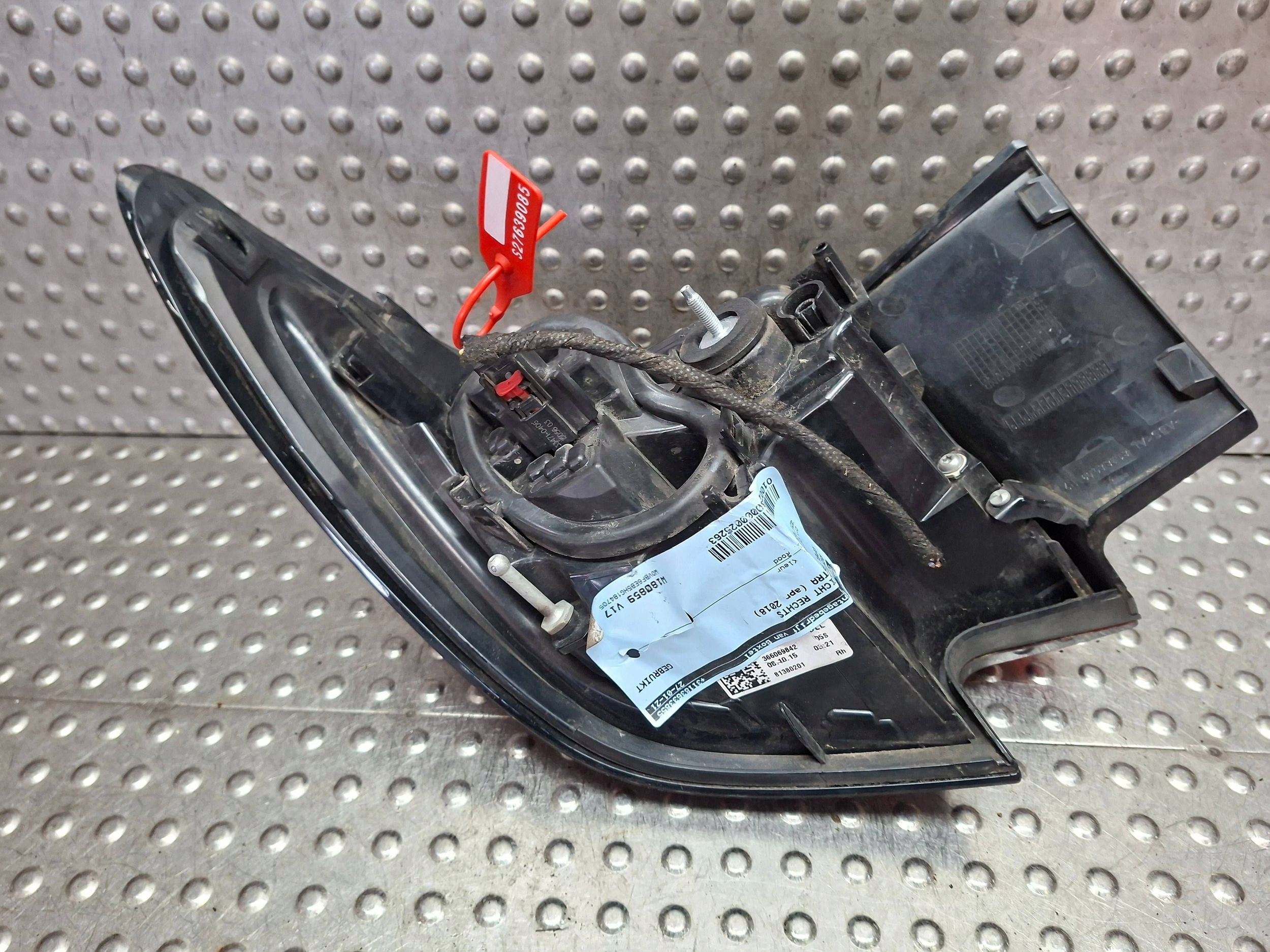 light right rear part 81380201 OPEL ASTRA K HB 2015