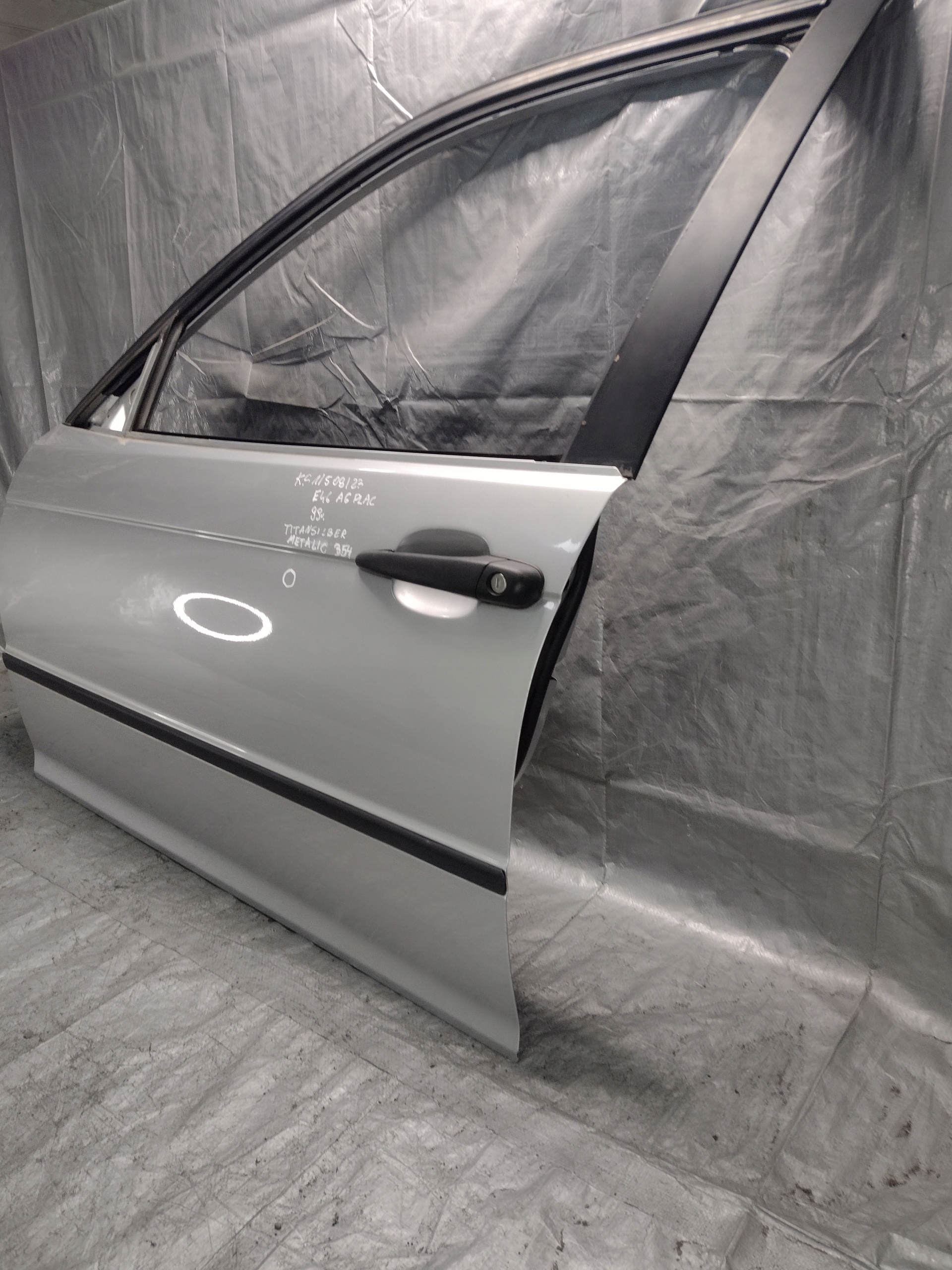 door front left BMW E46 sedan k: Titansilber Metalic 354