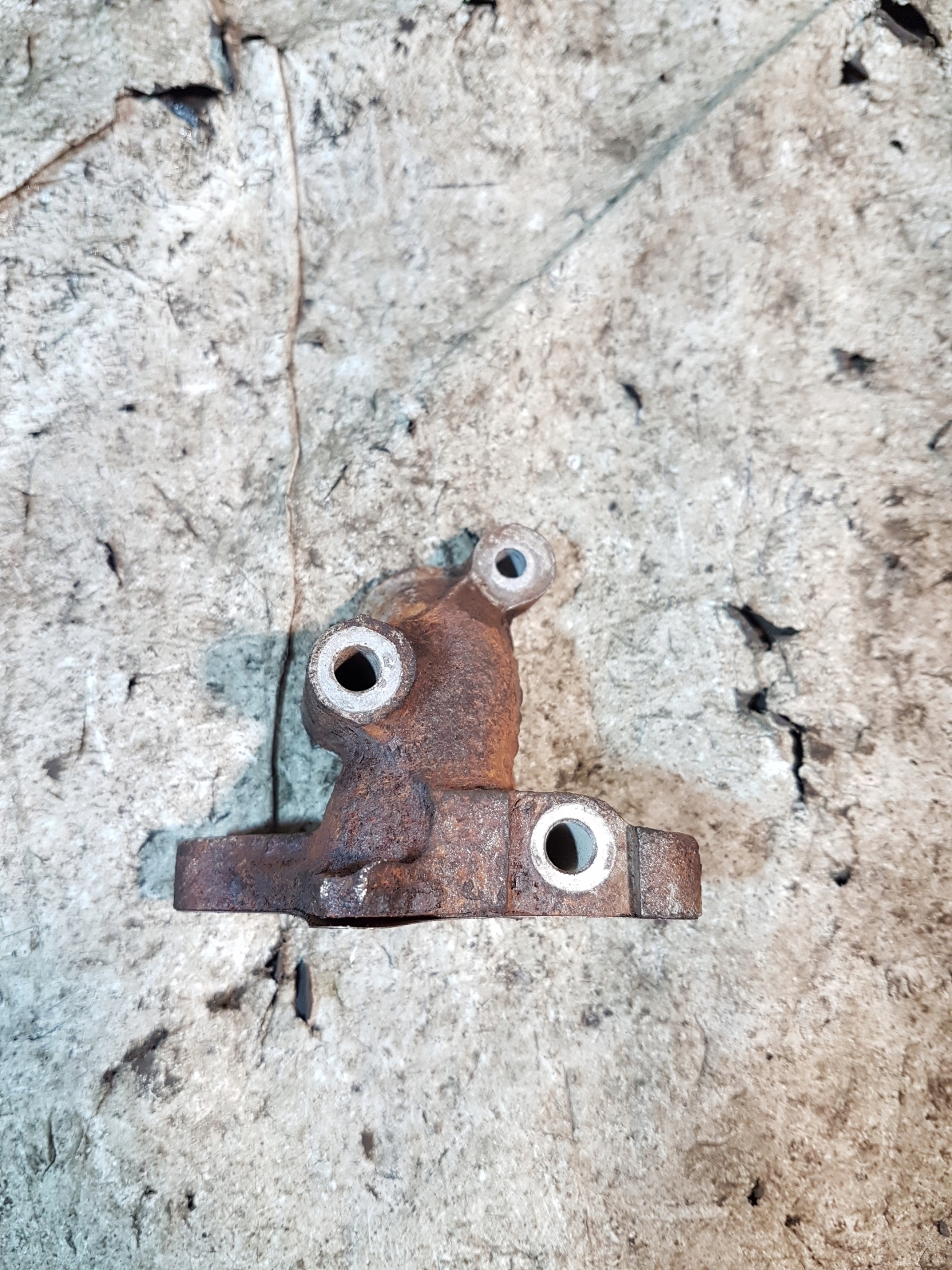 PODSTAWA ZAWORU EGR 1.8 16V OPEL ASTRA G