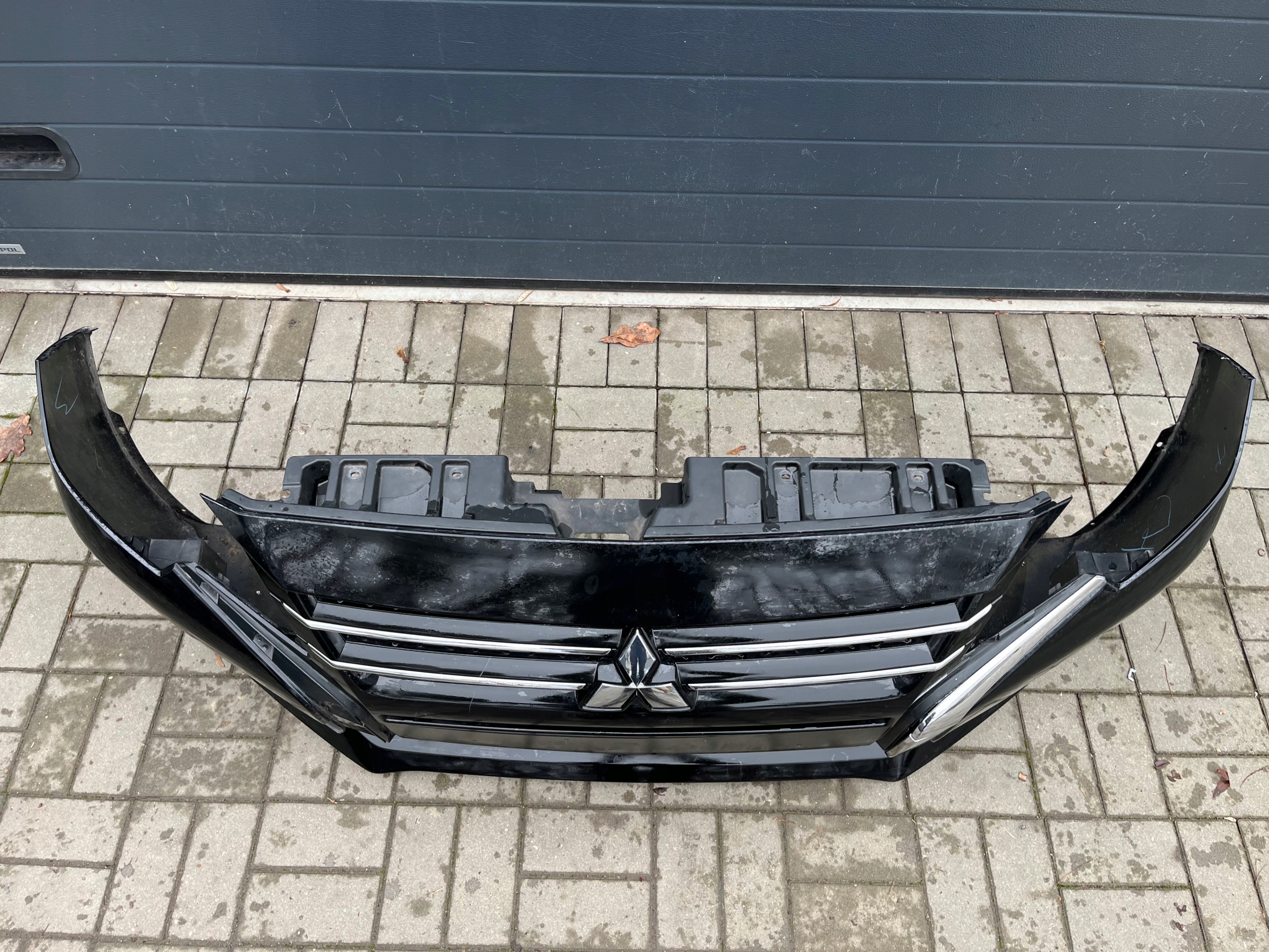 Mitsubishi Spacestar 21- bumper front space star