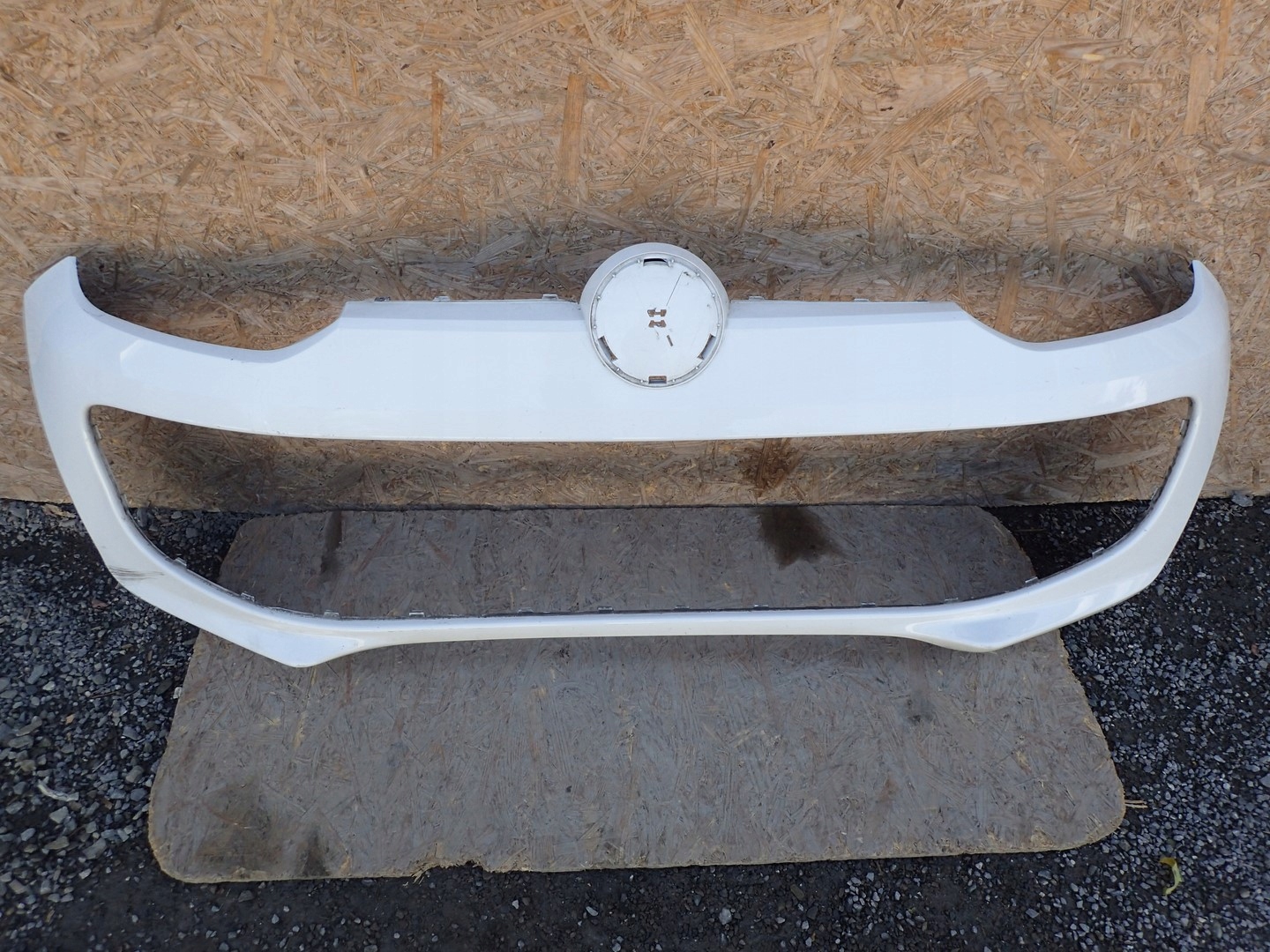 bumper front front VW VOLKSWAGEN UP UP! 1S0