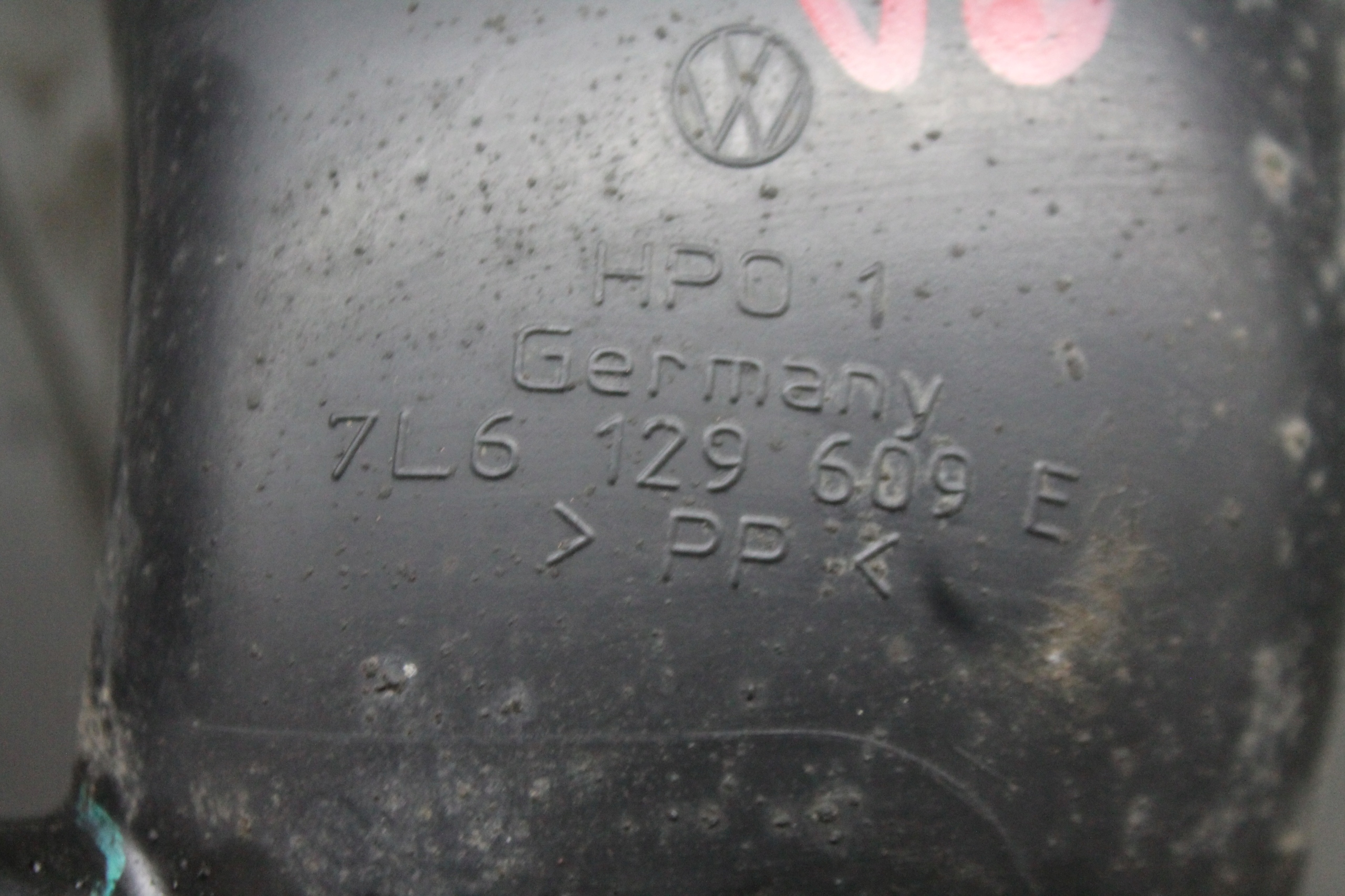pipe air hose 7L6129609E AUDI Q7 4L 3.0 TDI
