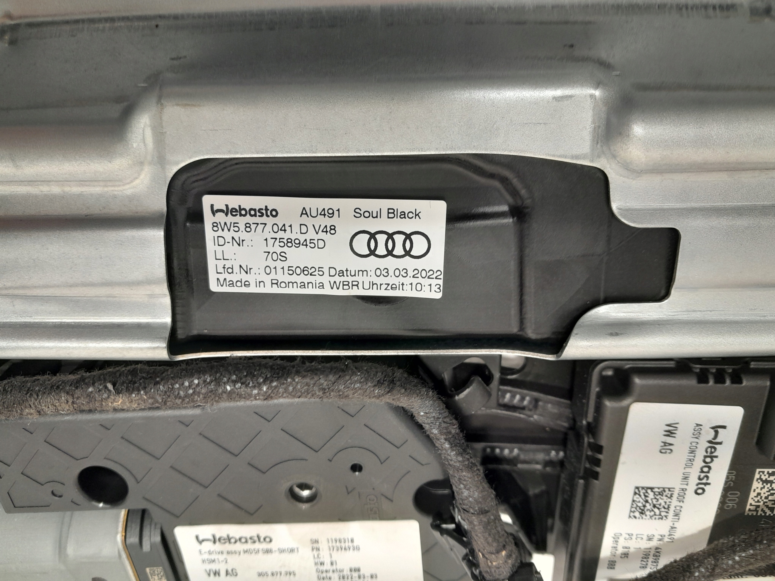 AUDI A4 B9 LIFT Berline Toit ouvrant Complet 8W5877041D 8W5877255
