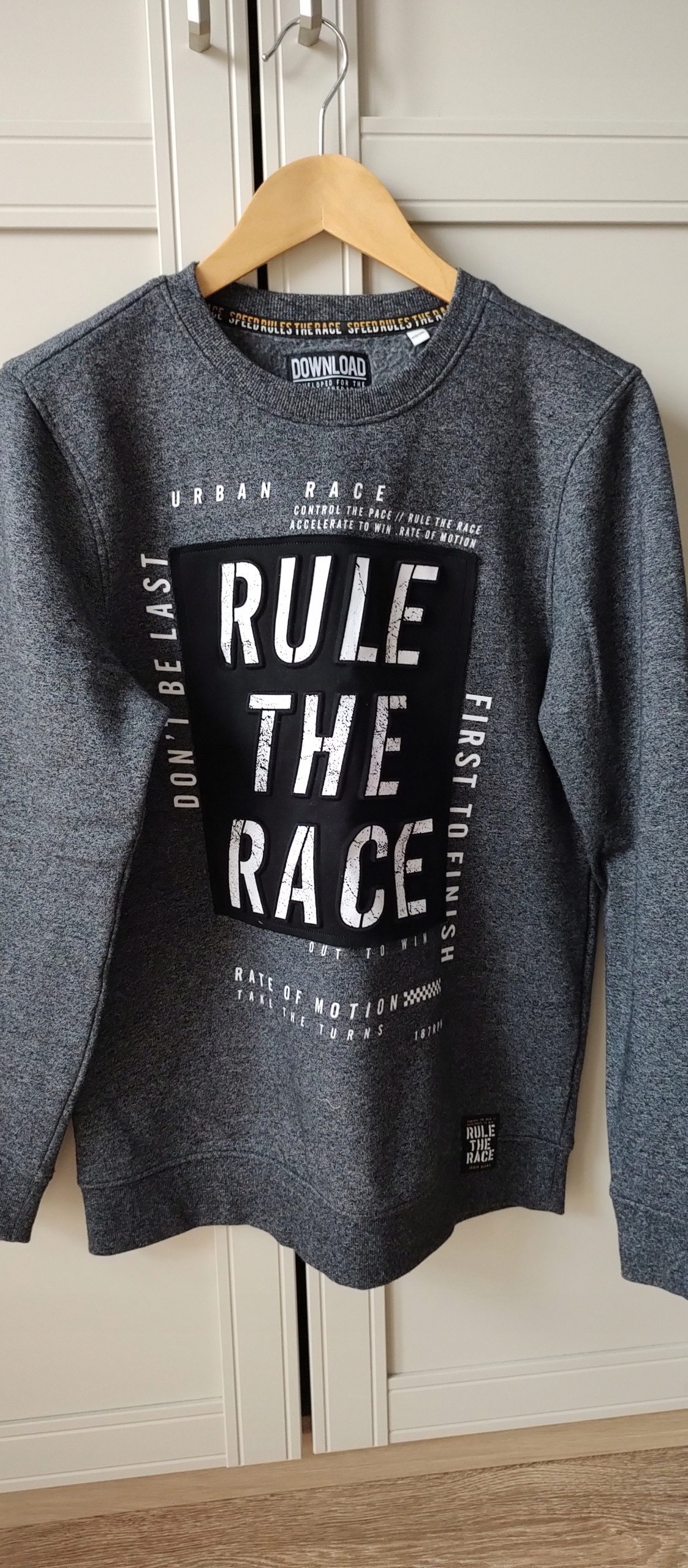 C&A bluza ciepła tłoczenia r.170/176