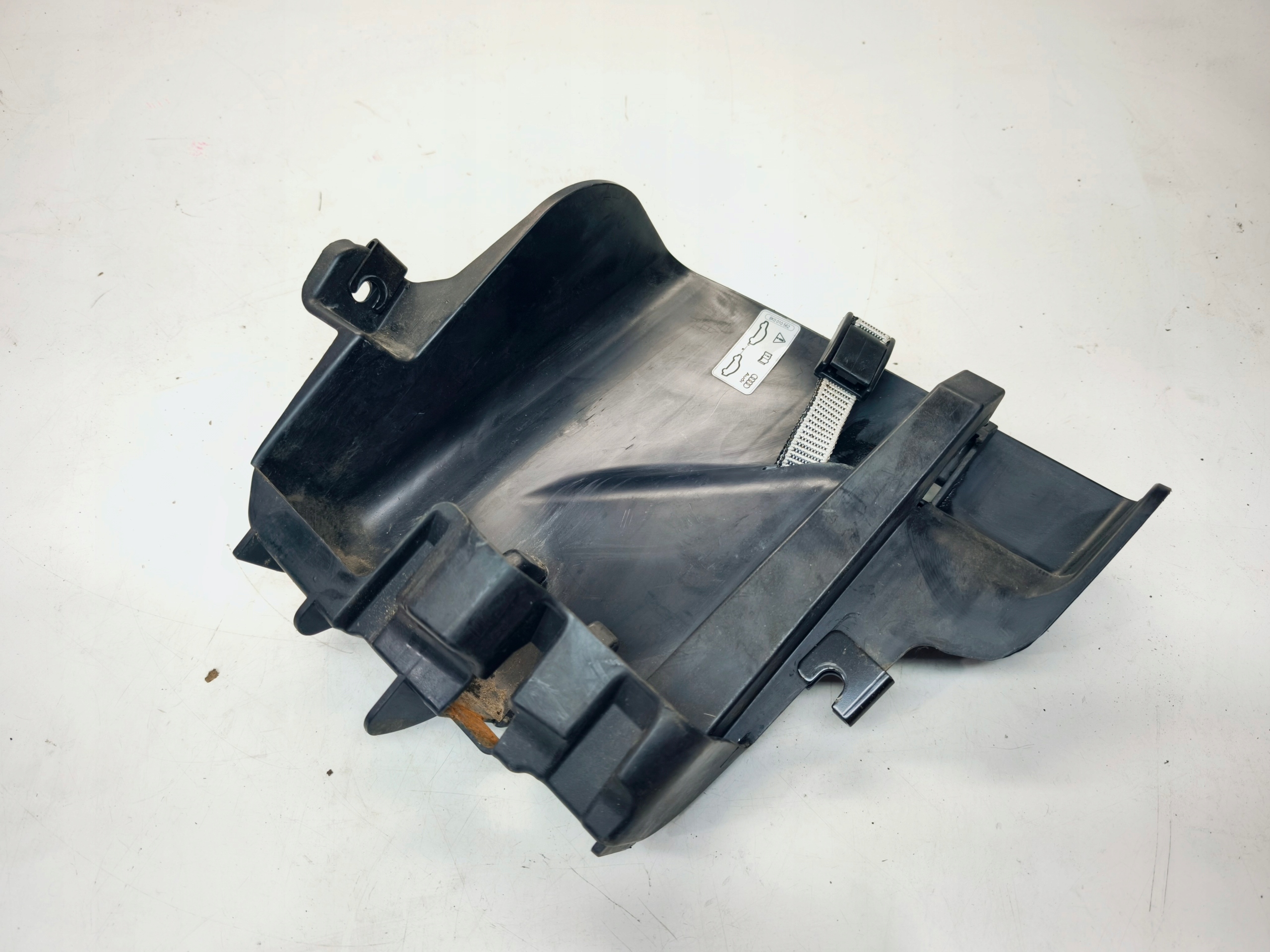 holder bracket HAKA HOLOWNICZEGO AUDI A5 8T 8T0012109C