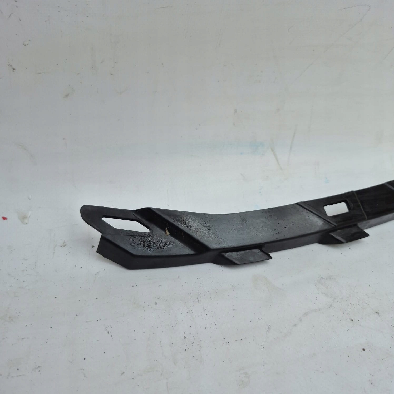 KIA X-CEED 17r. -> support holder of a bumper left left front 86553-J7CA0